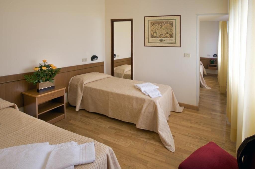 Quadruple Room - Photo 1
