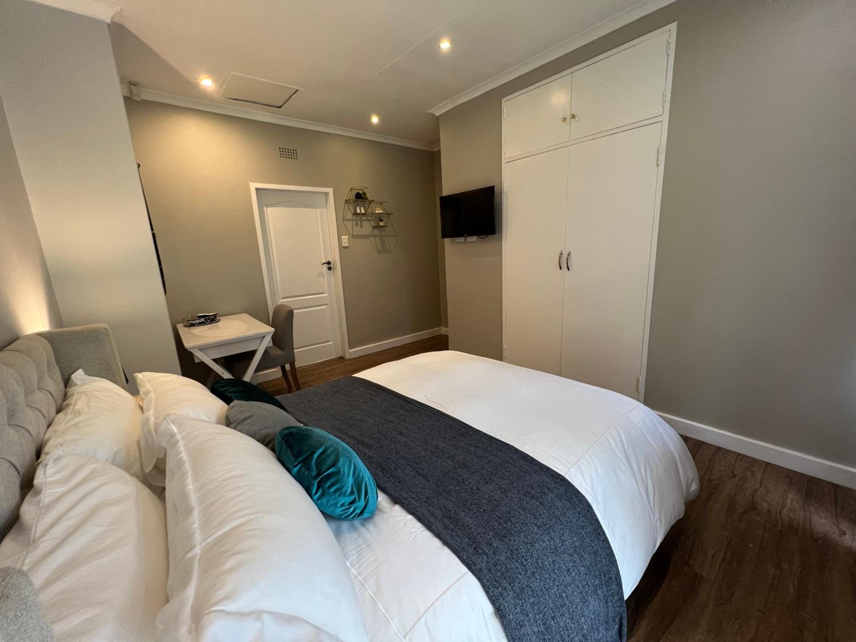 Deluxe Double Room with Bath