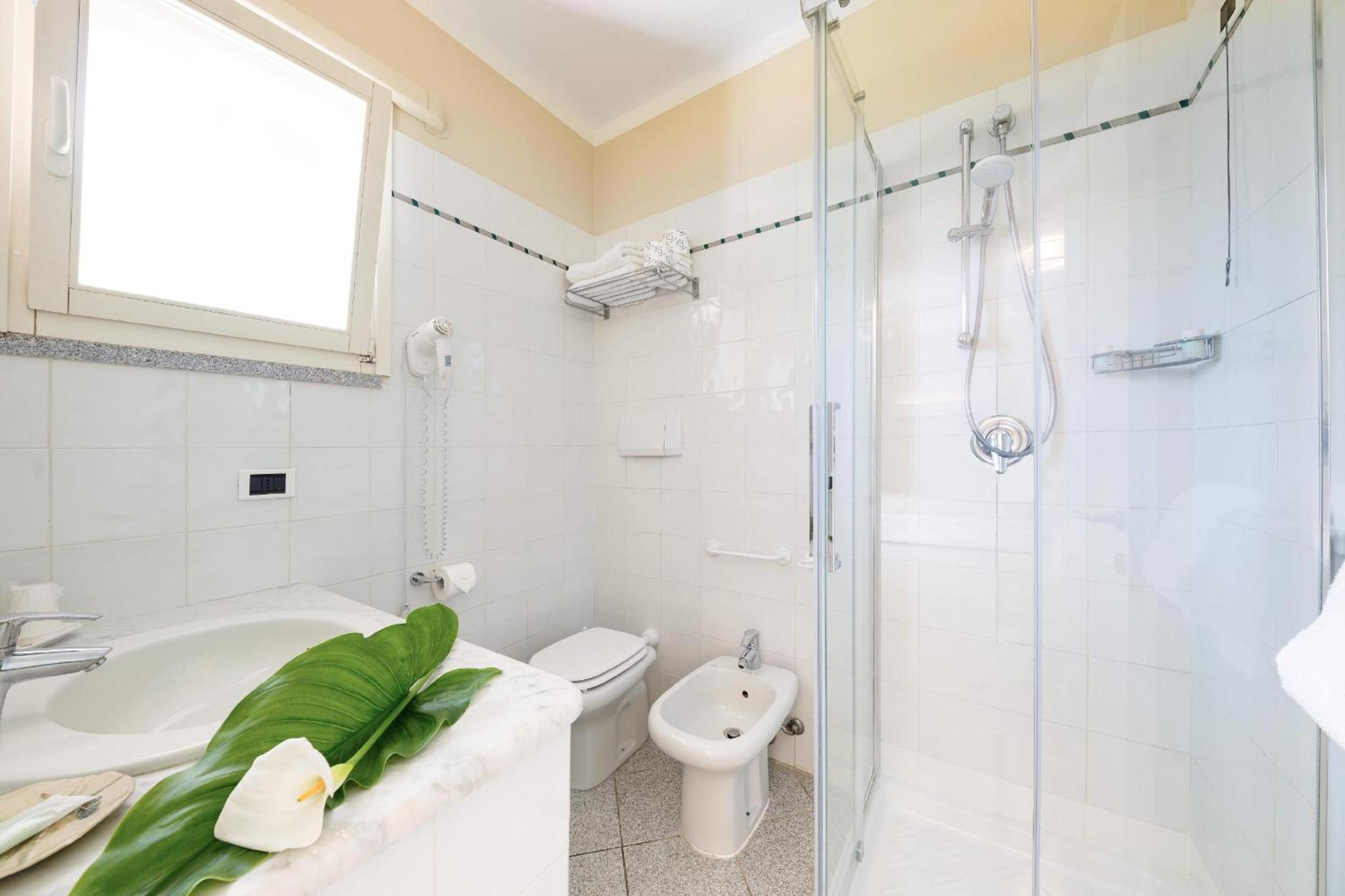 Quadruple Room with Garden View photo 2