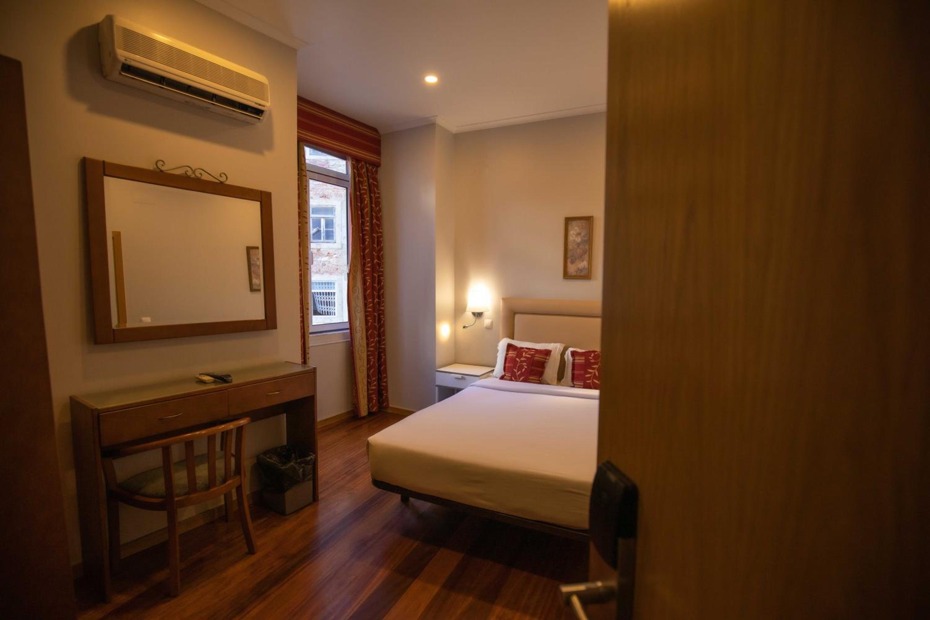 Double Room - Photo 3
