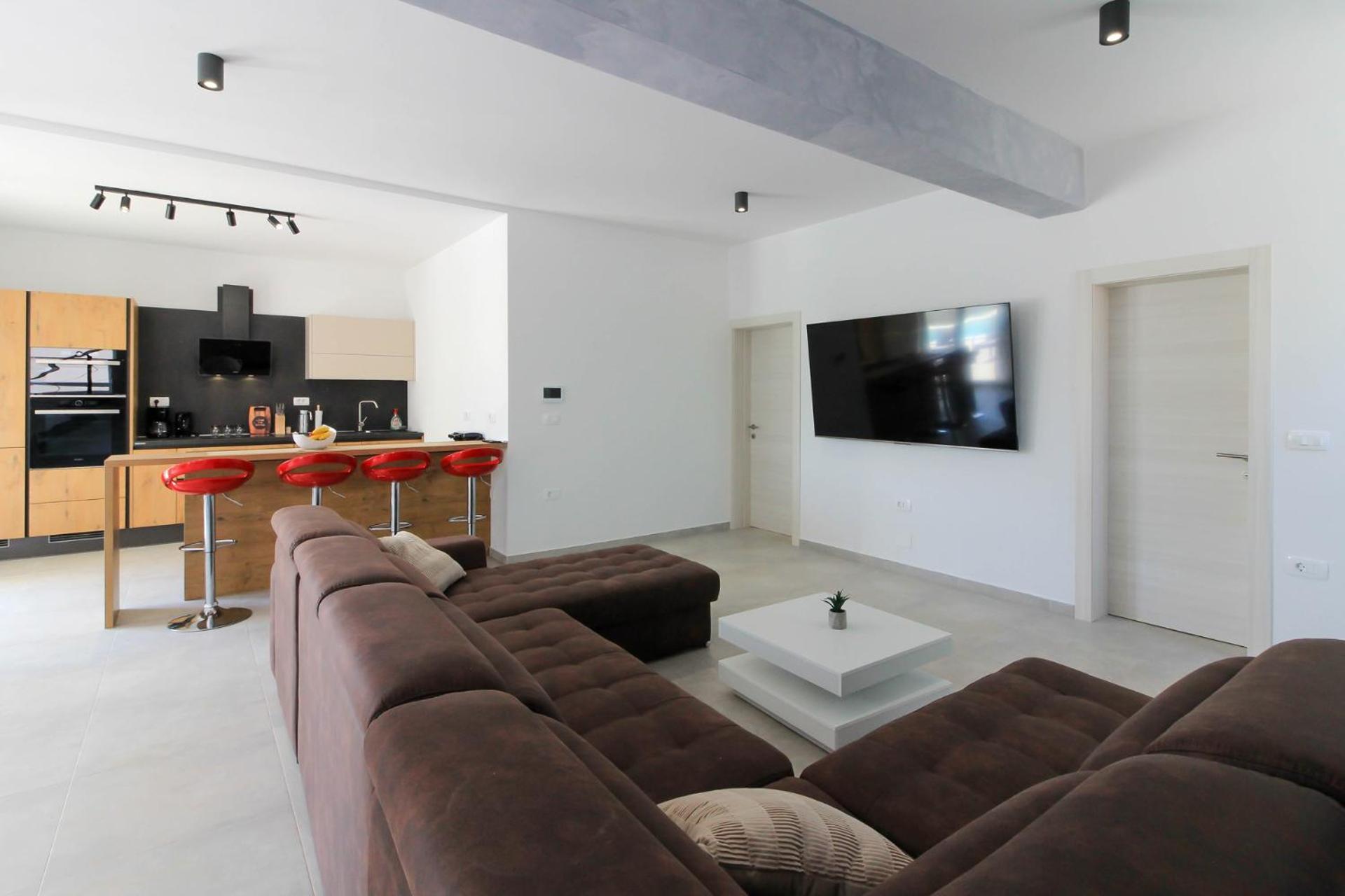 Villa photo 1