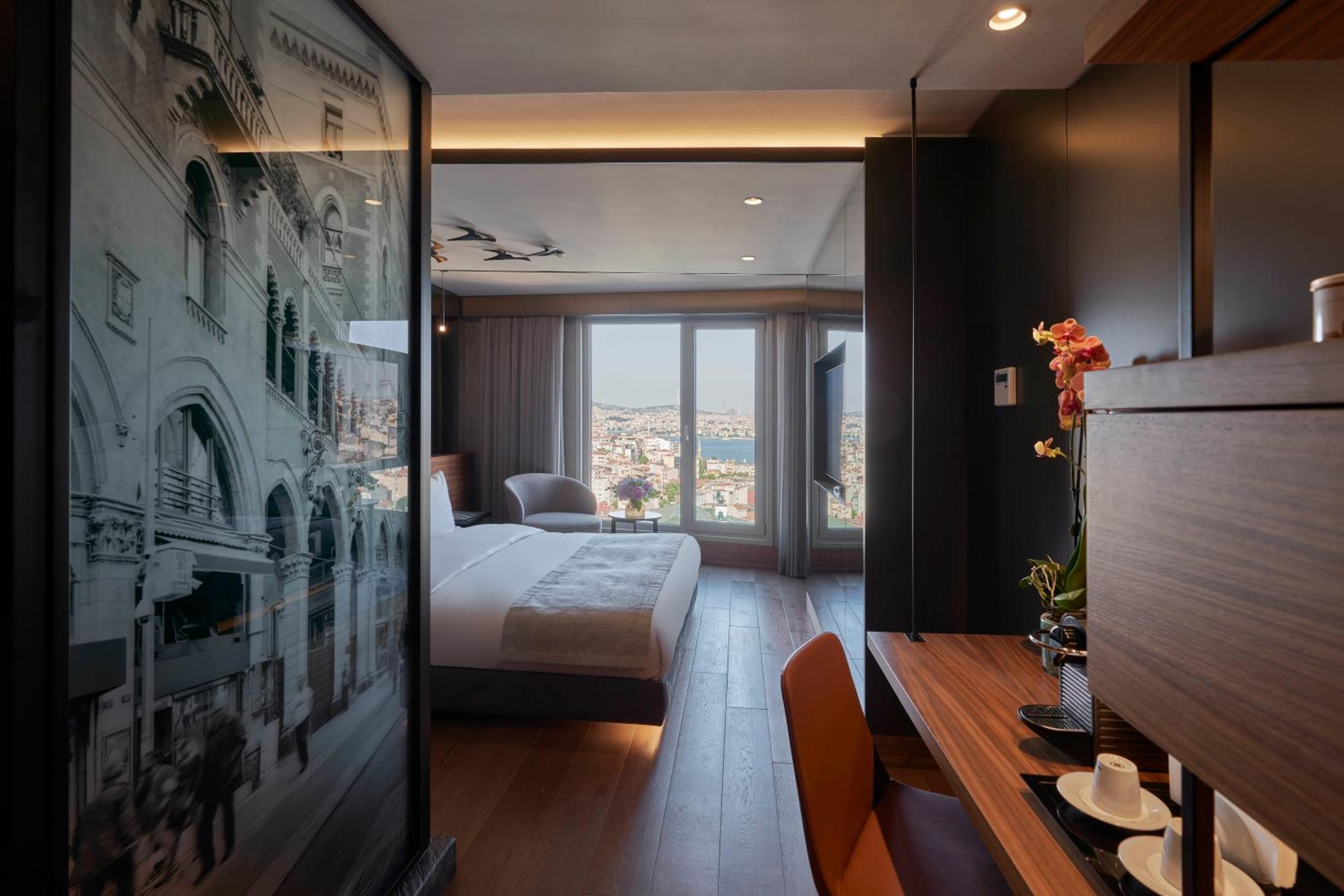 Pera Suite photo 2