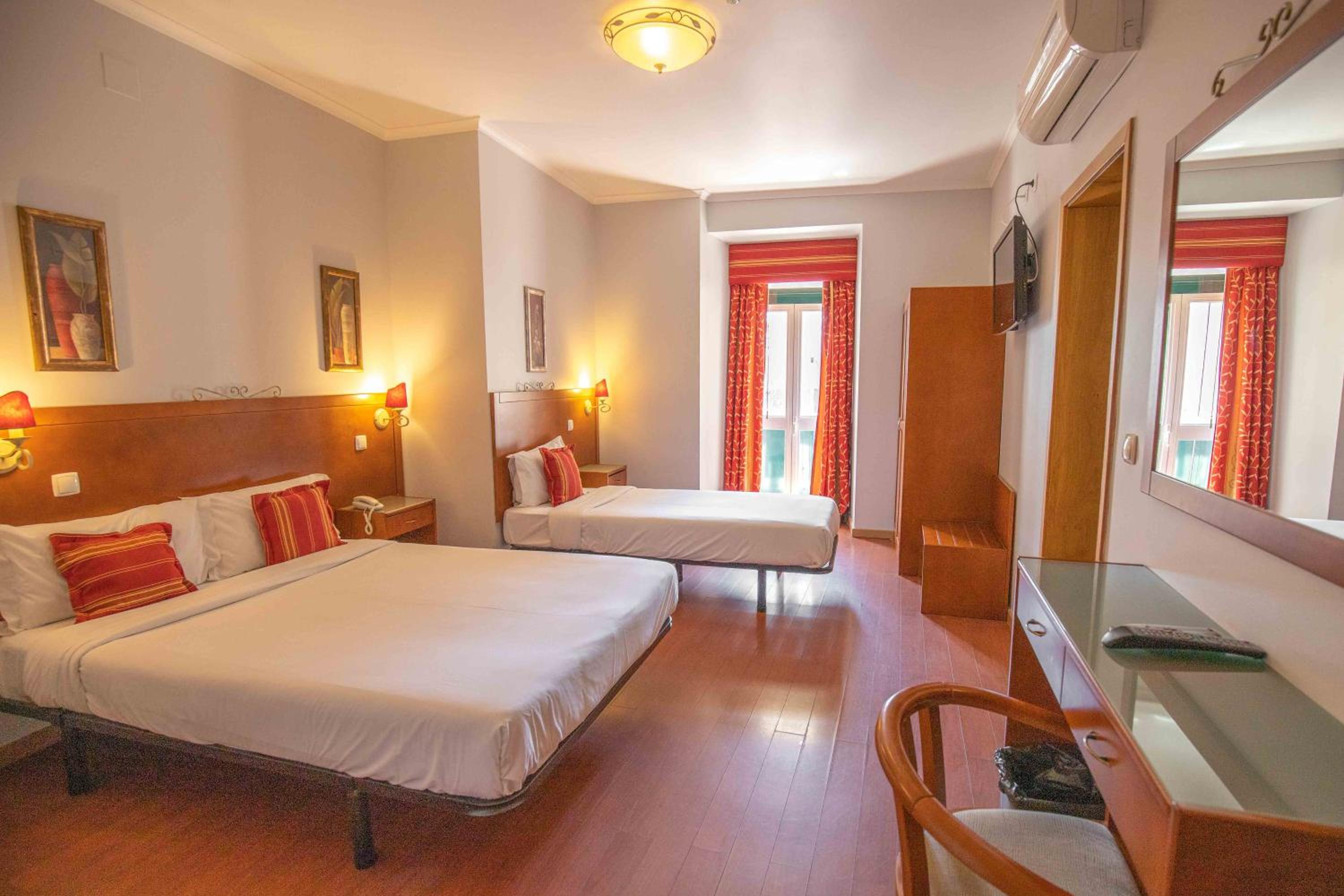 Triple Room - Photo 1