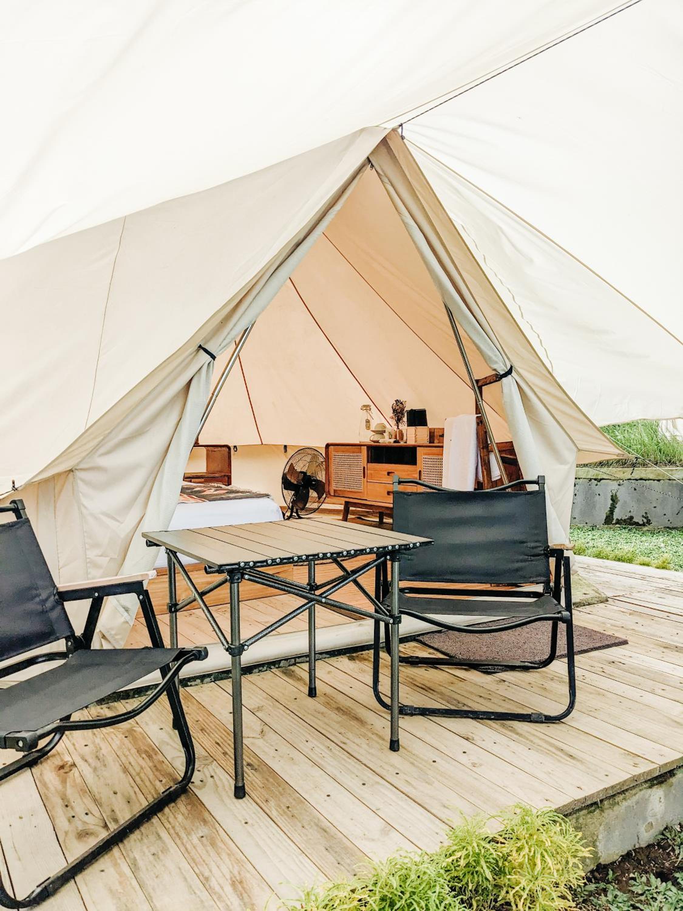 Tent - Photo 2