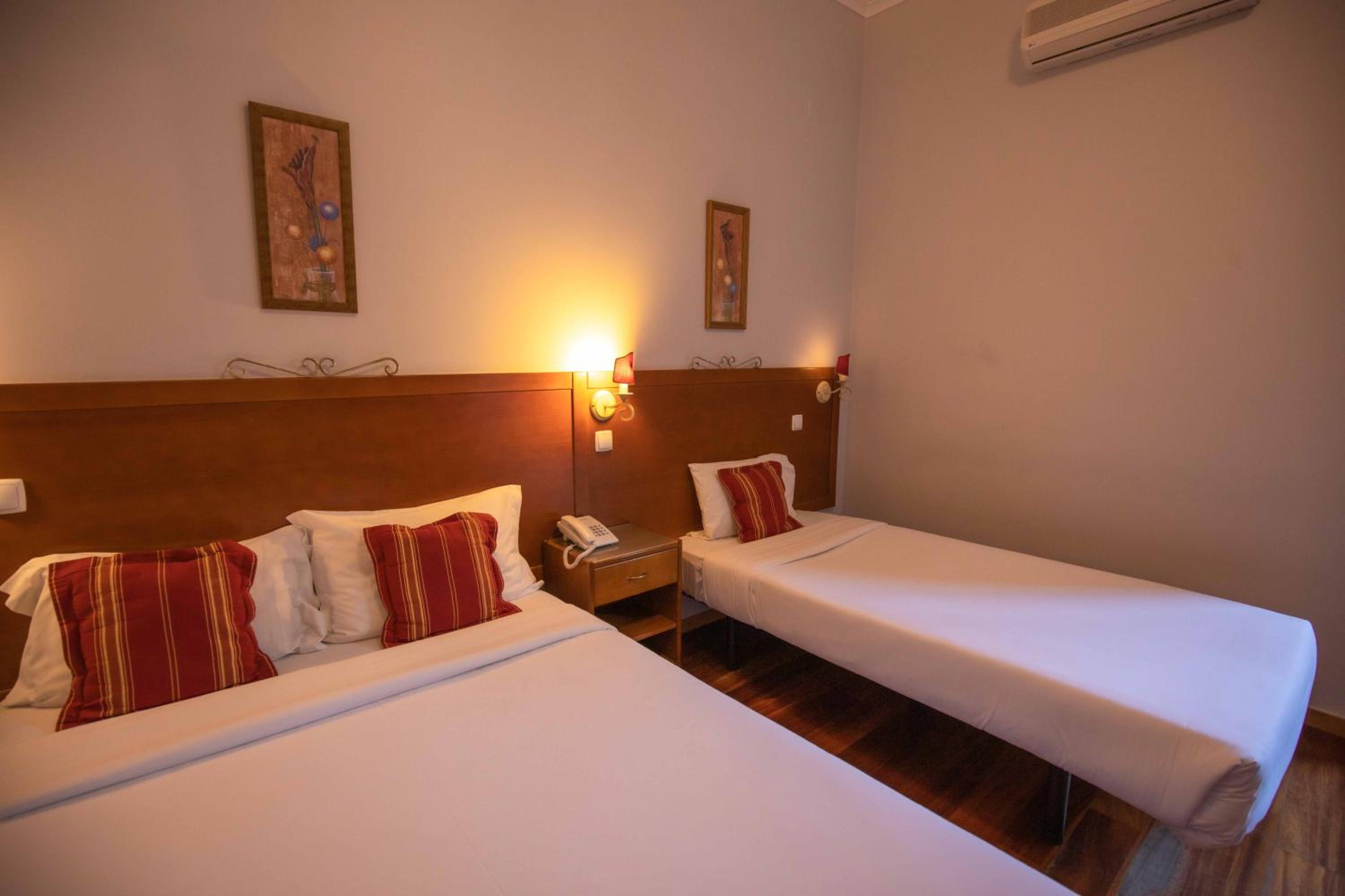 Triple Room - Photo 5