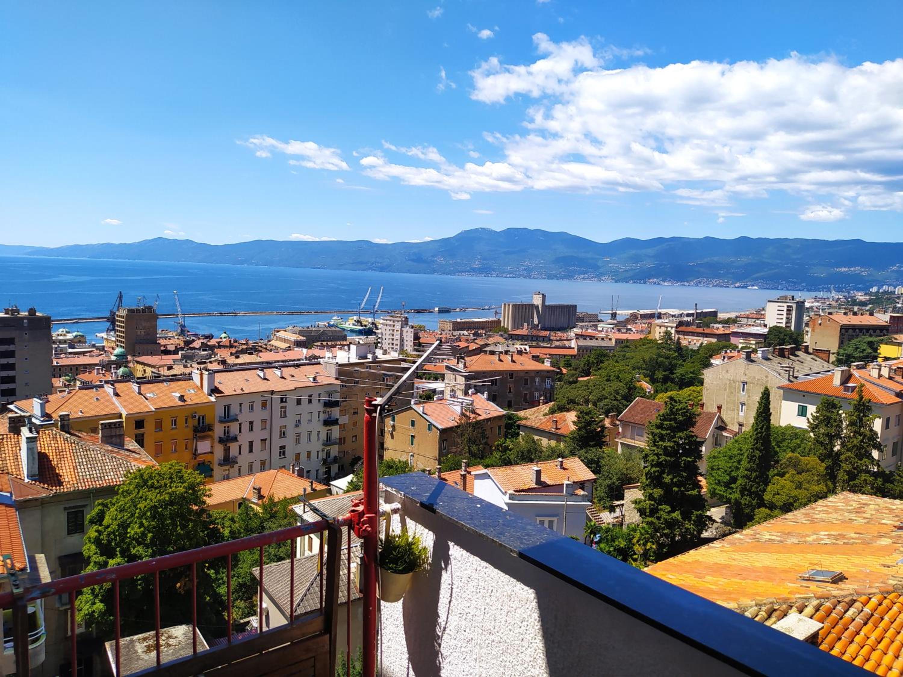 Apartment with Sea View - Photo 28