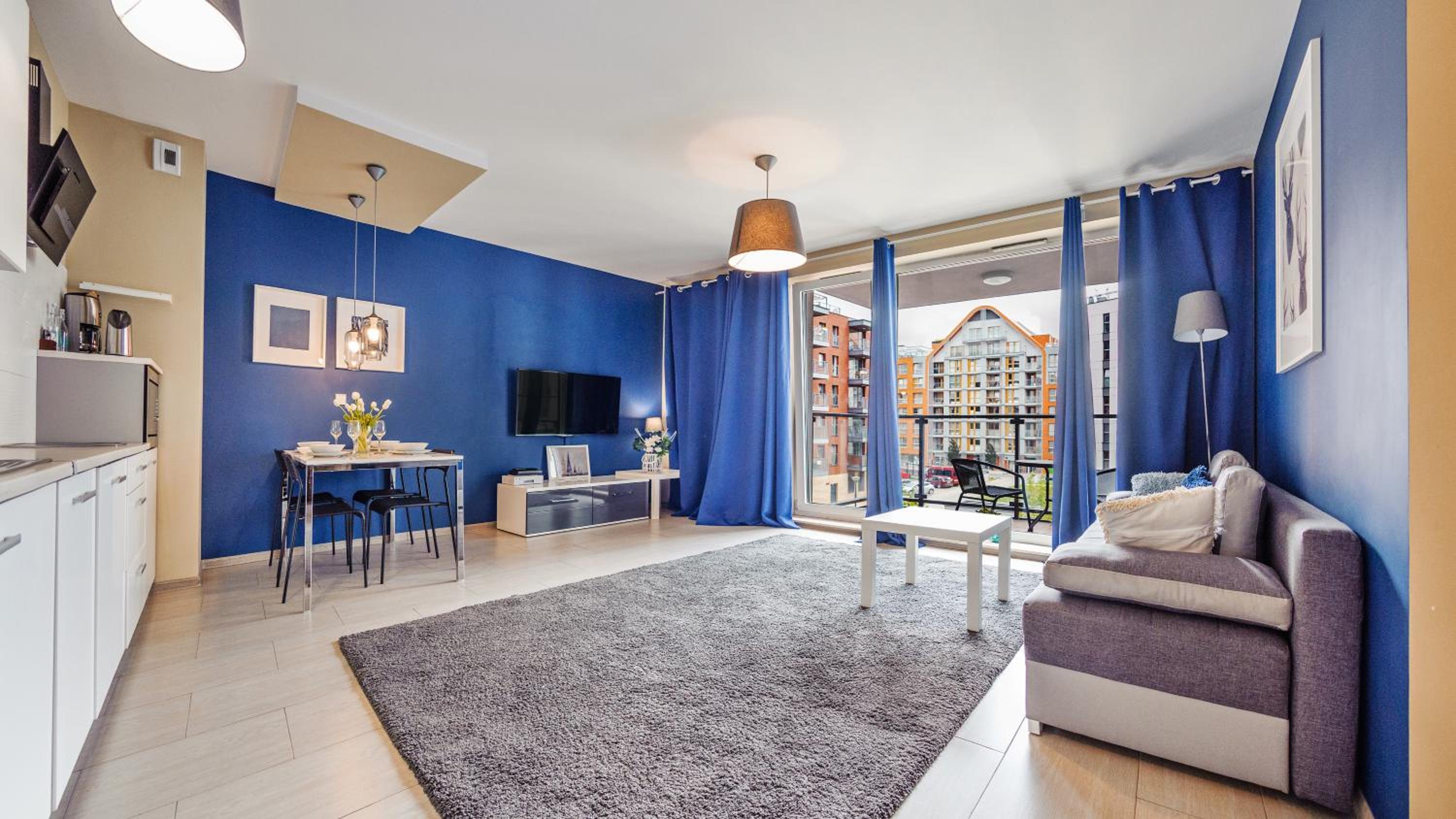 One-Bedroom Apartment - 70 Chmielna Street