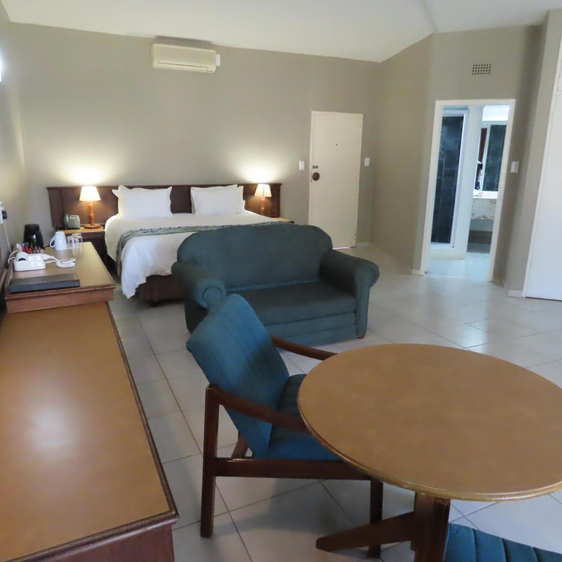 Family Room - Photo 3