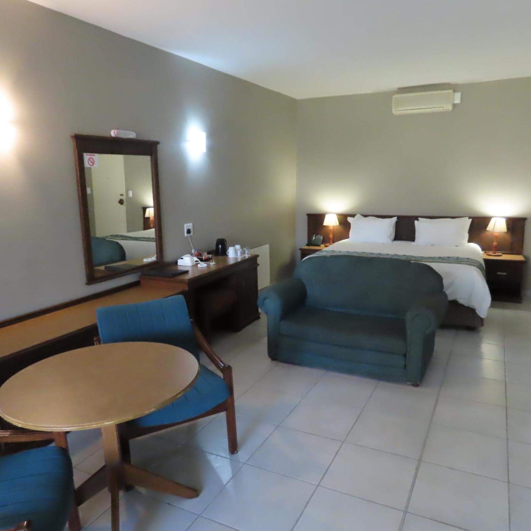 Family Room - Photo 8
