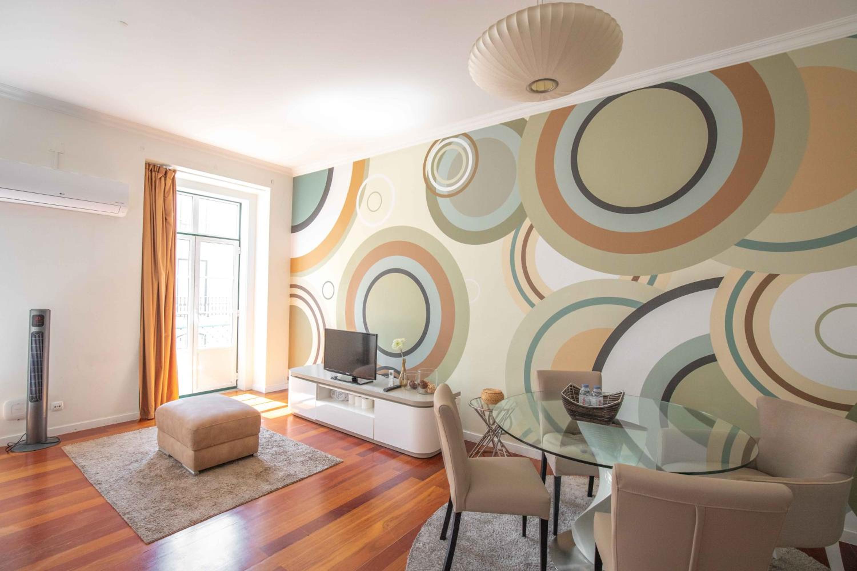 One-Bedroom Apartment - Photo 1