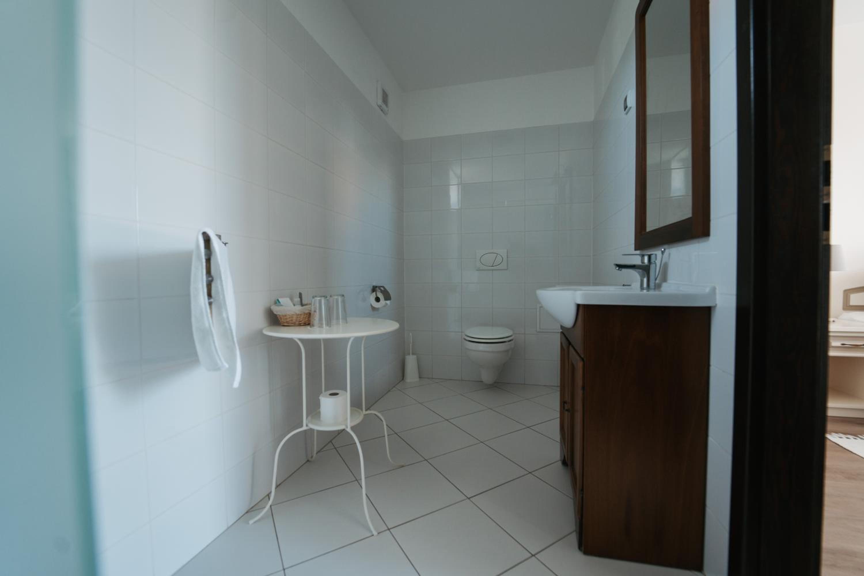 Double Room with Private Bathroom photo 3