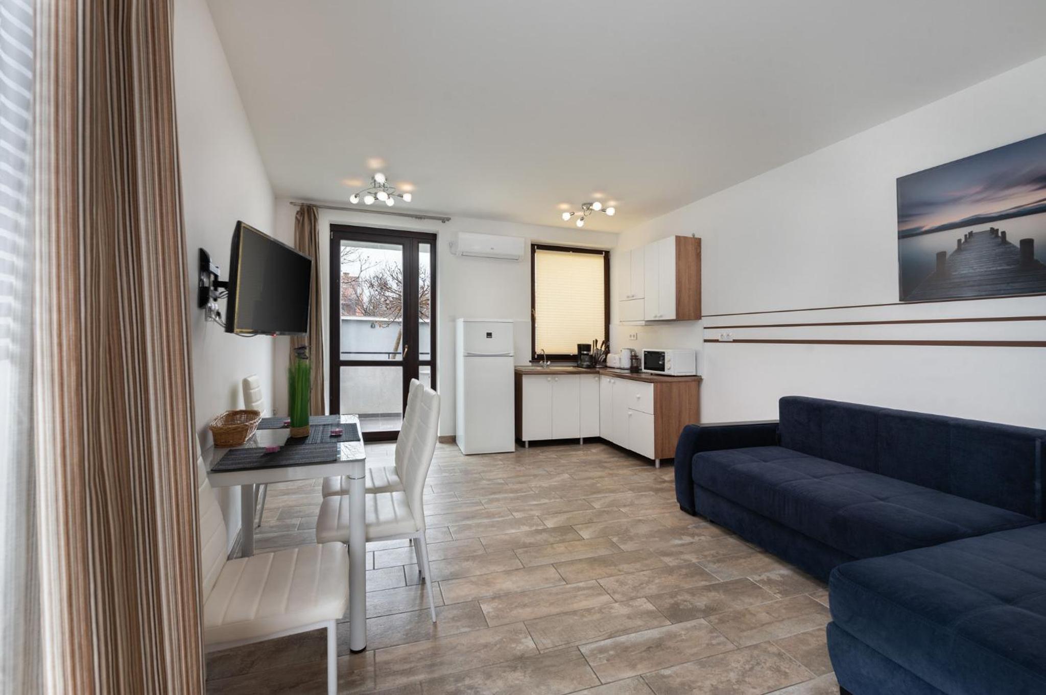 Studio Apartment photo 1