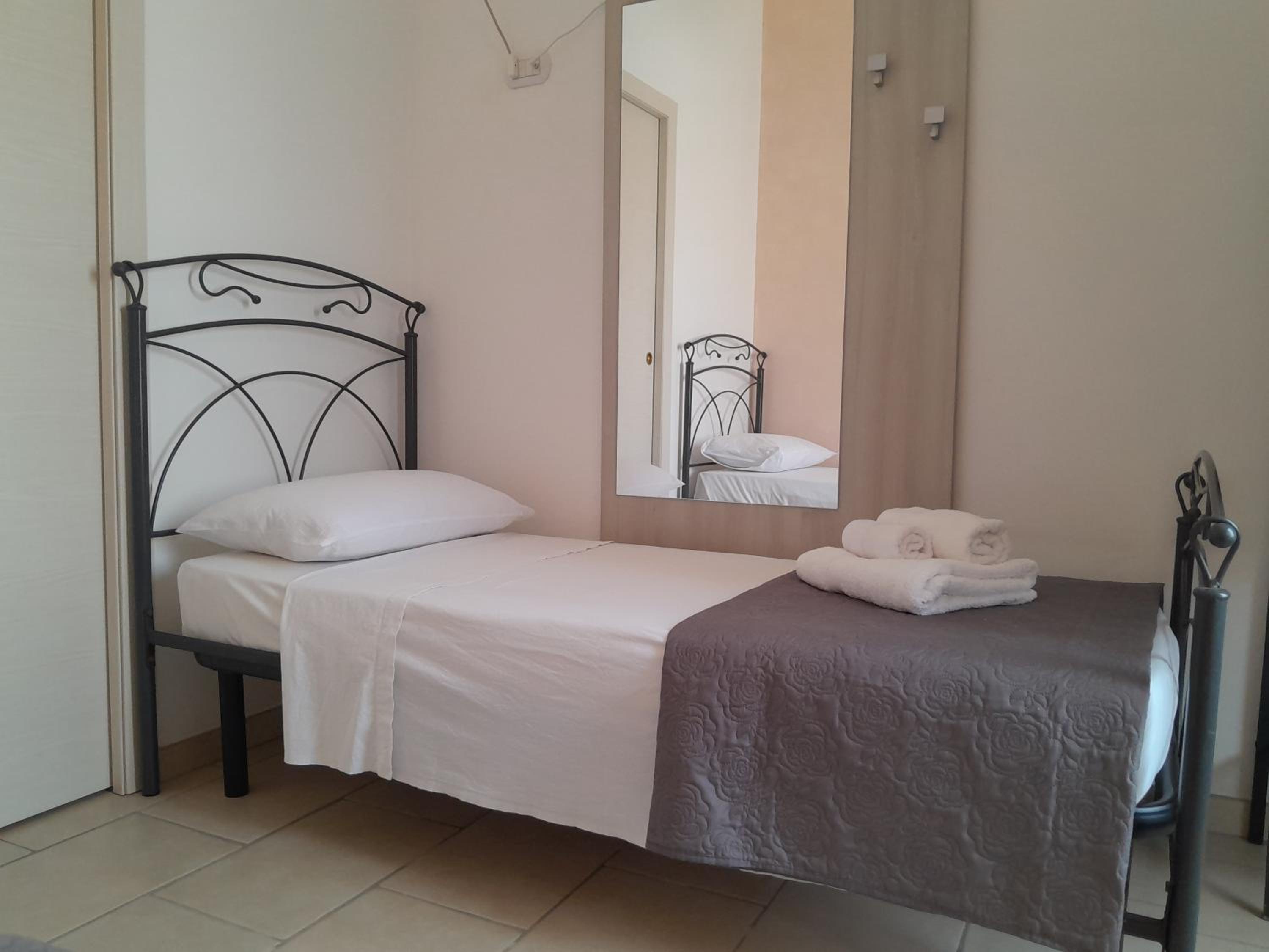 Budget Double Room photo 1