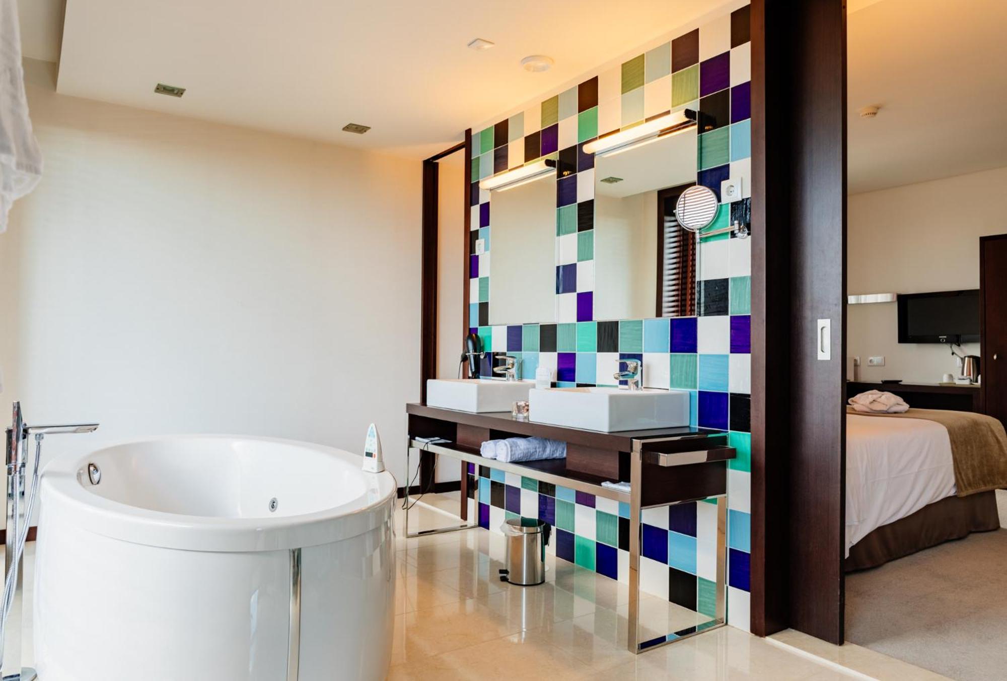 Superior Suite - Photo 2