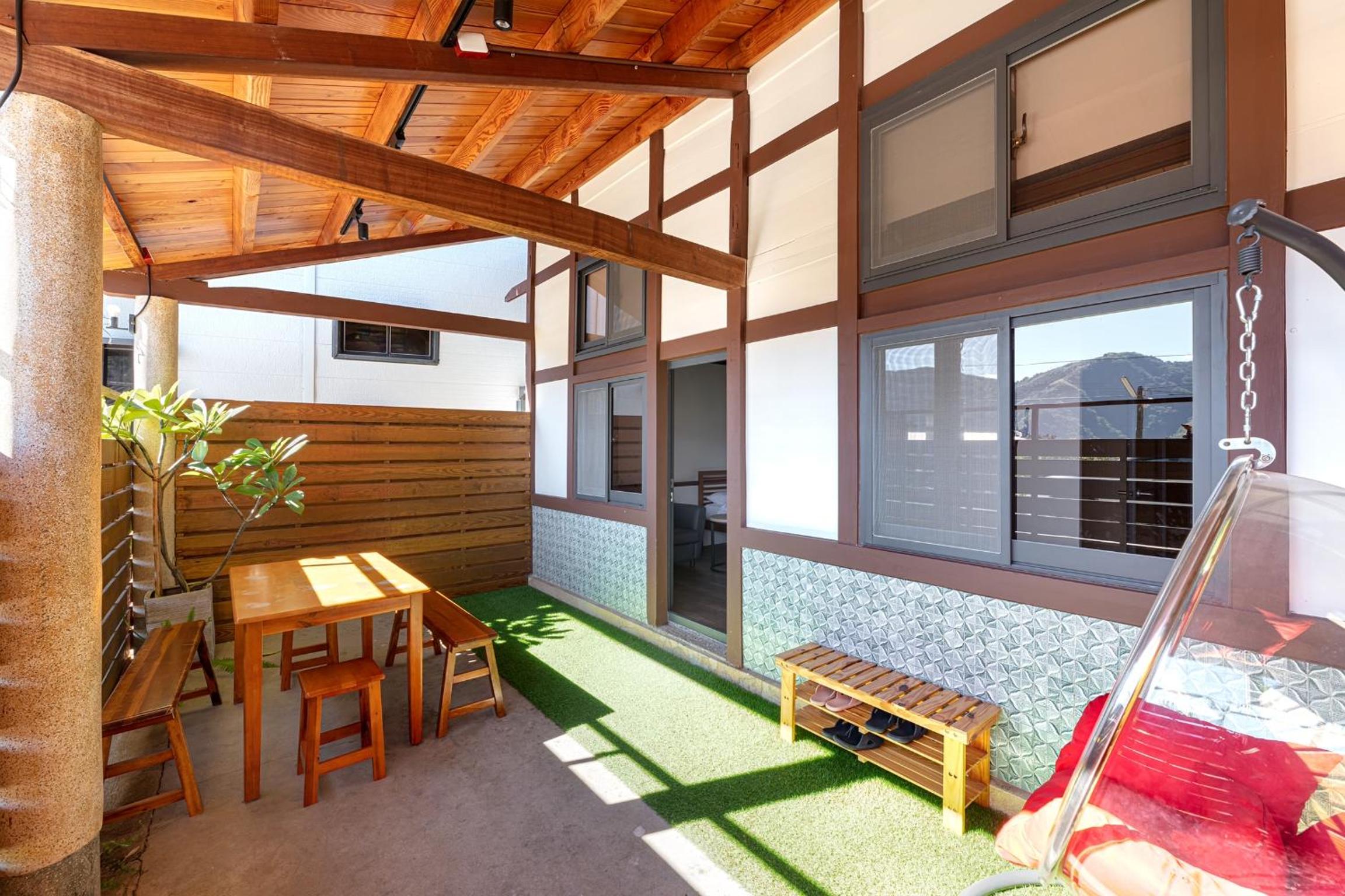 Double Room with Patio photo 2