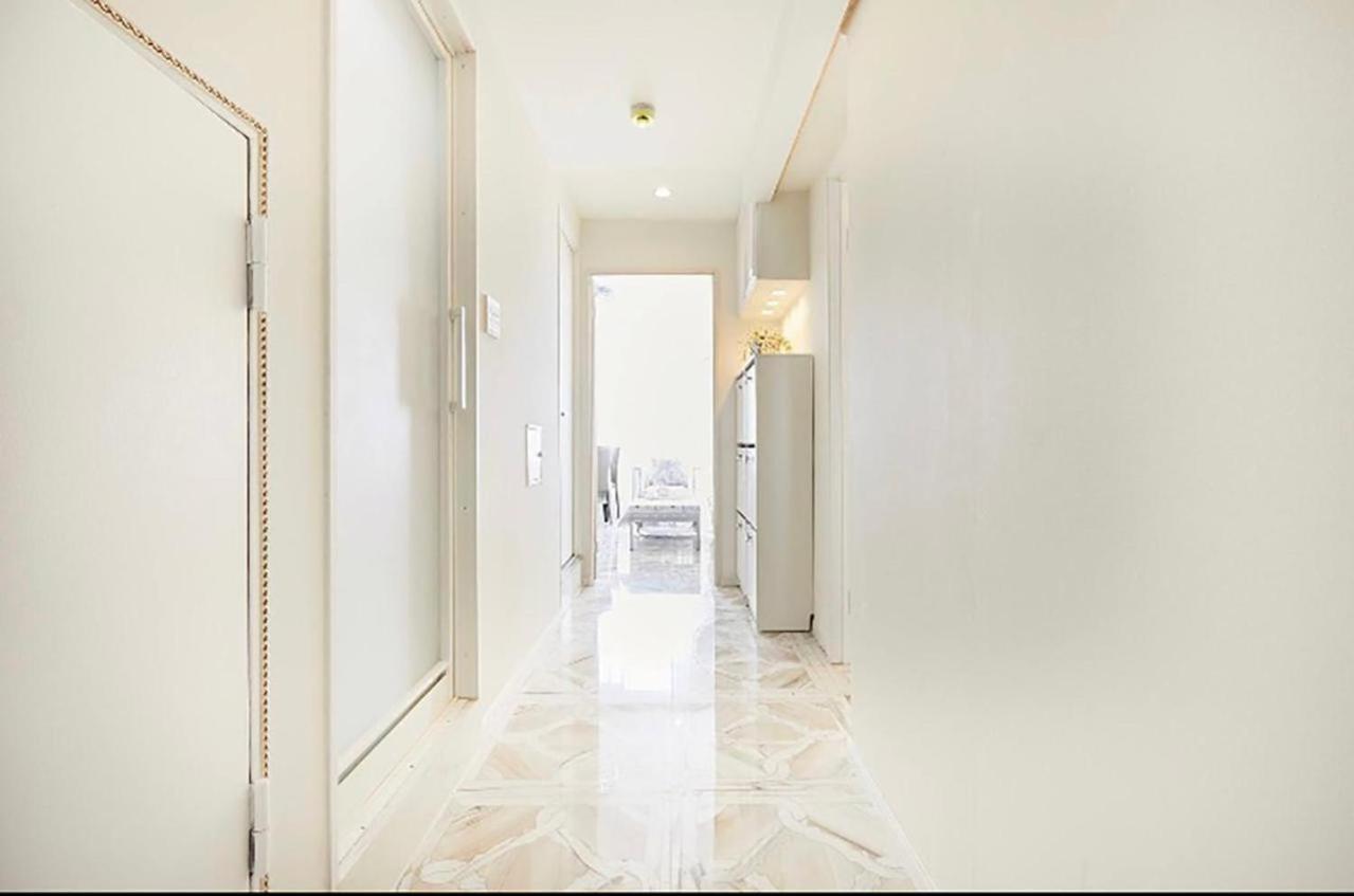 Three-Bedroom Suite photo 2