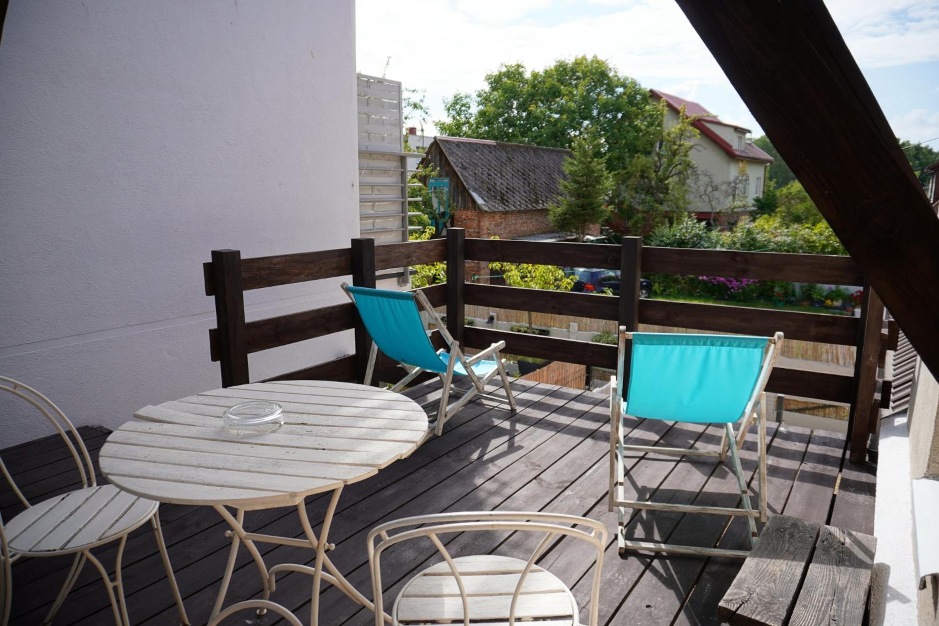 Apartment with Balcony photo 2