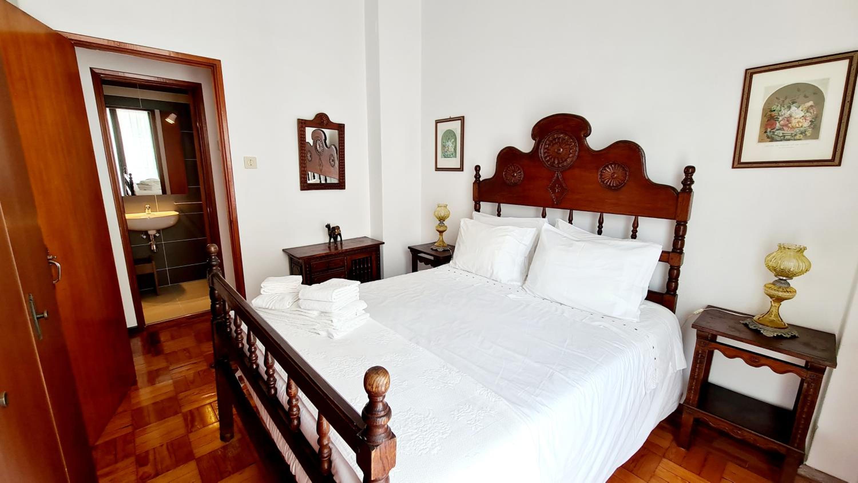 One-Bedroom Apartment - Photo 27
