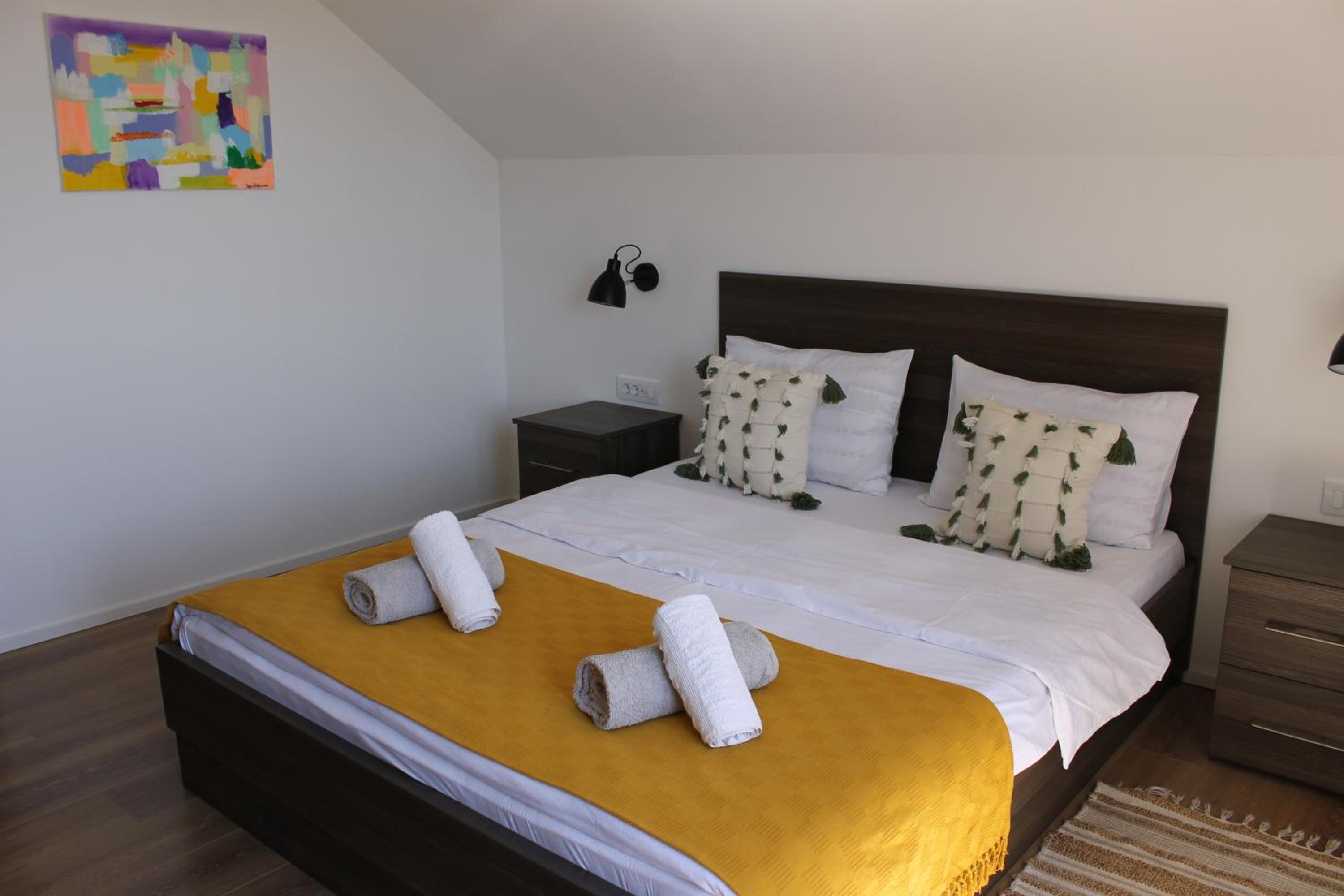 Double Room with Balcony - Photo 17