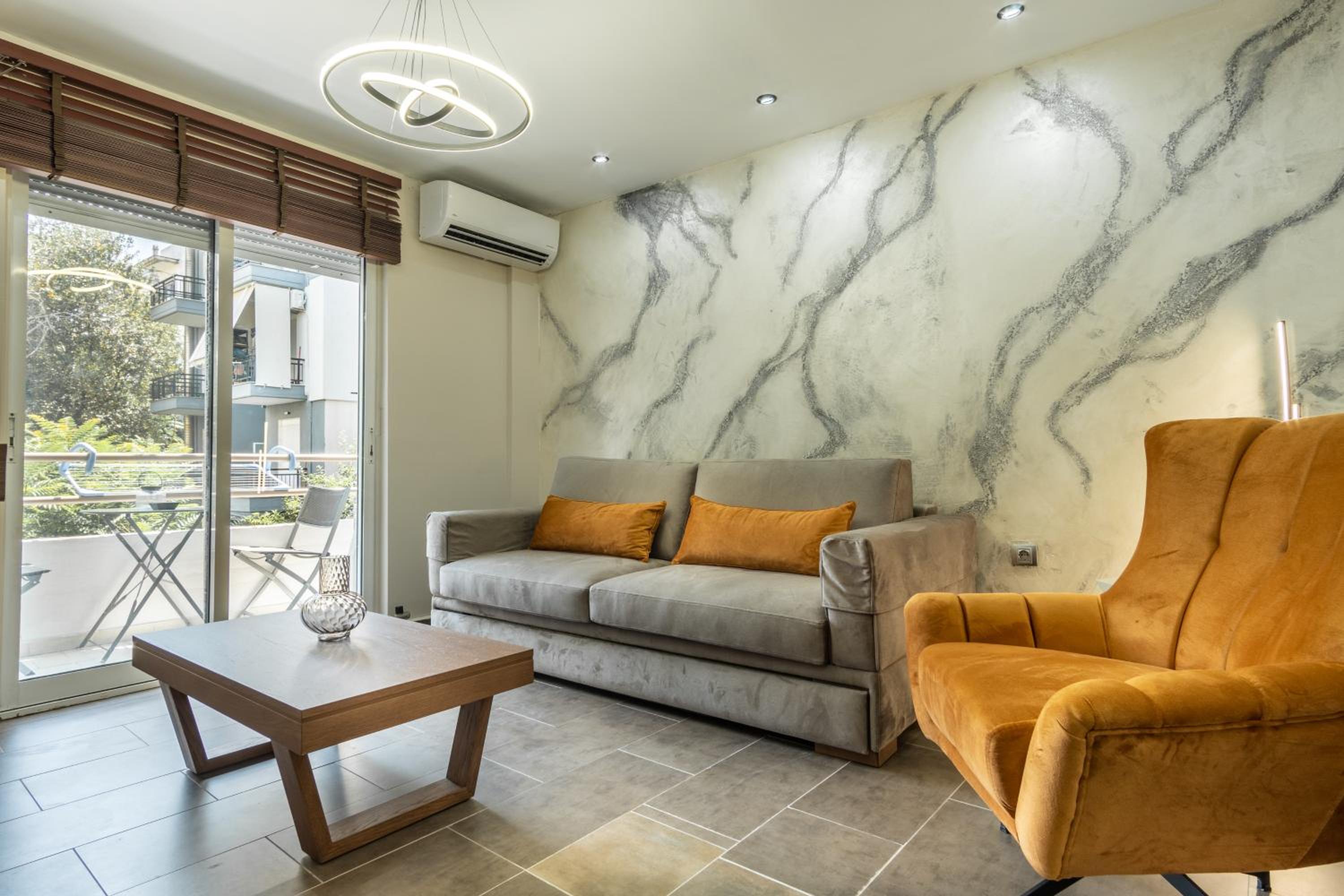 Deluxe Apartment