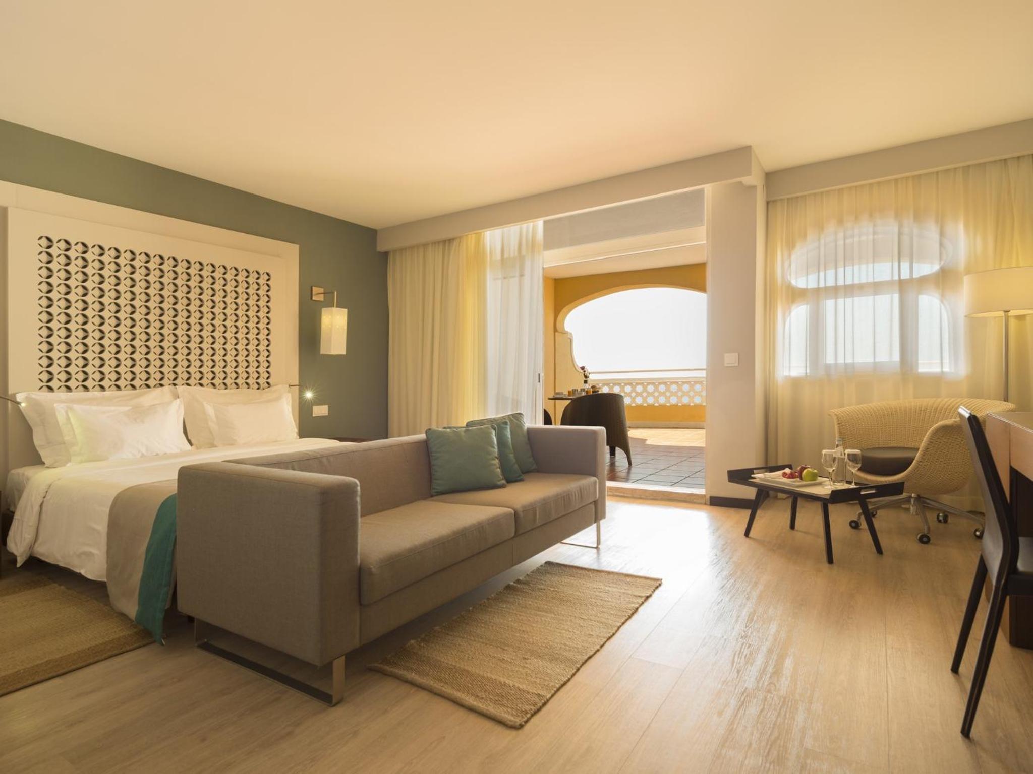 Double or Twin Room with Frontal Sea View - Photo 4
