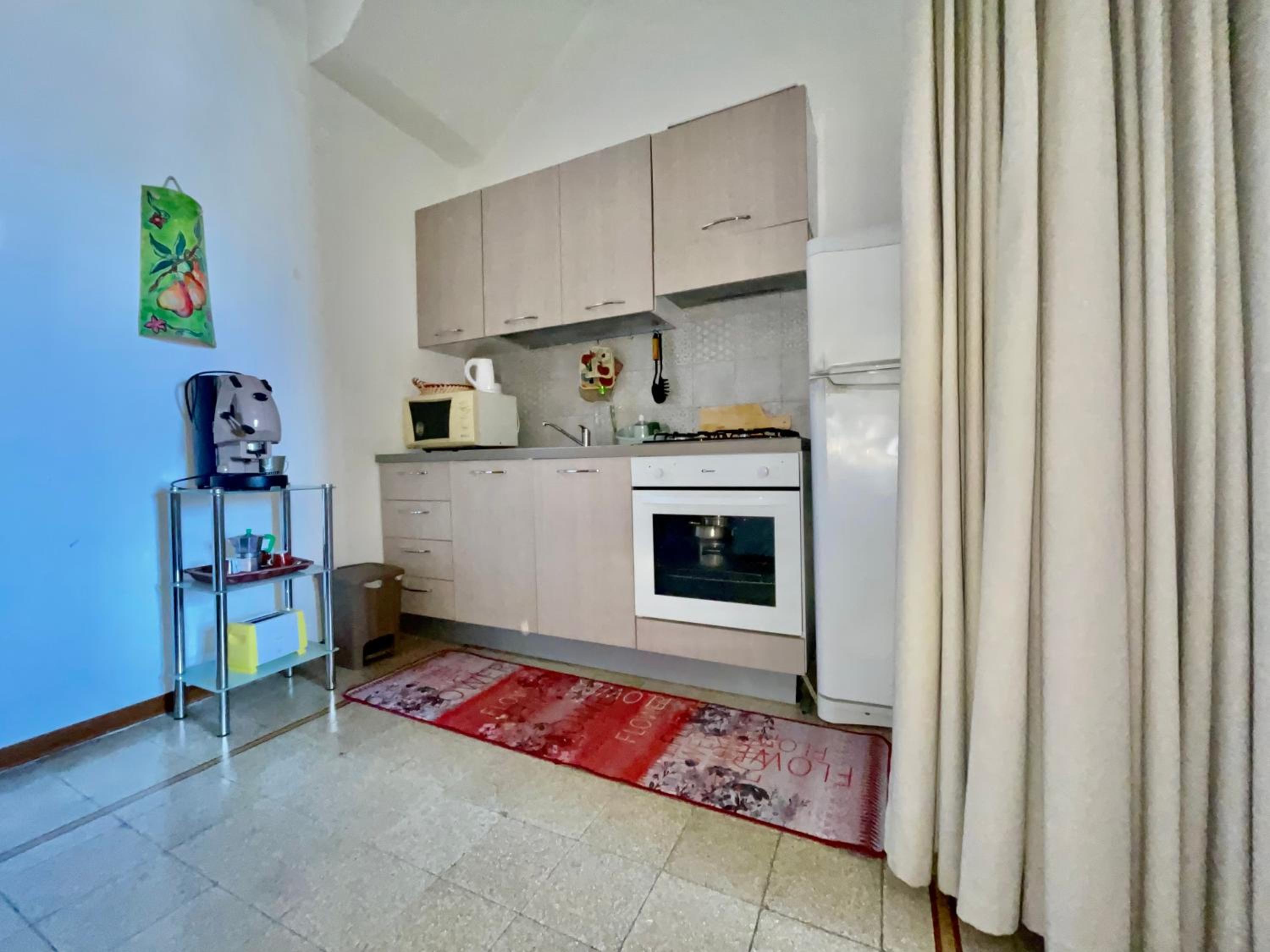 Suite with City View - Photo 21