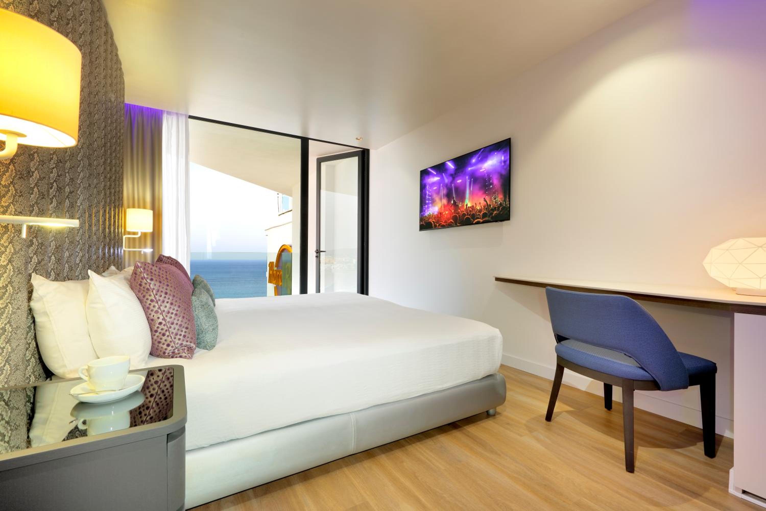 Deluxe Gold Double Or Twin Room