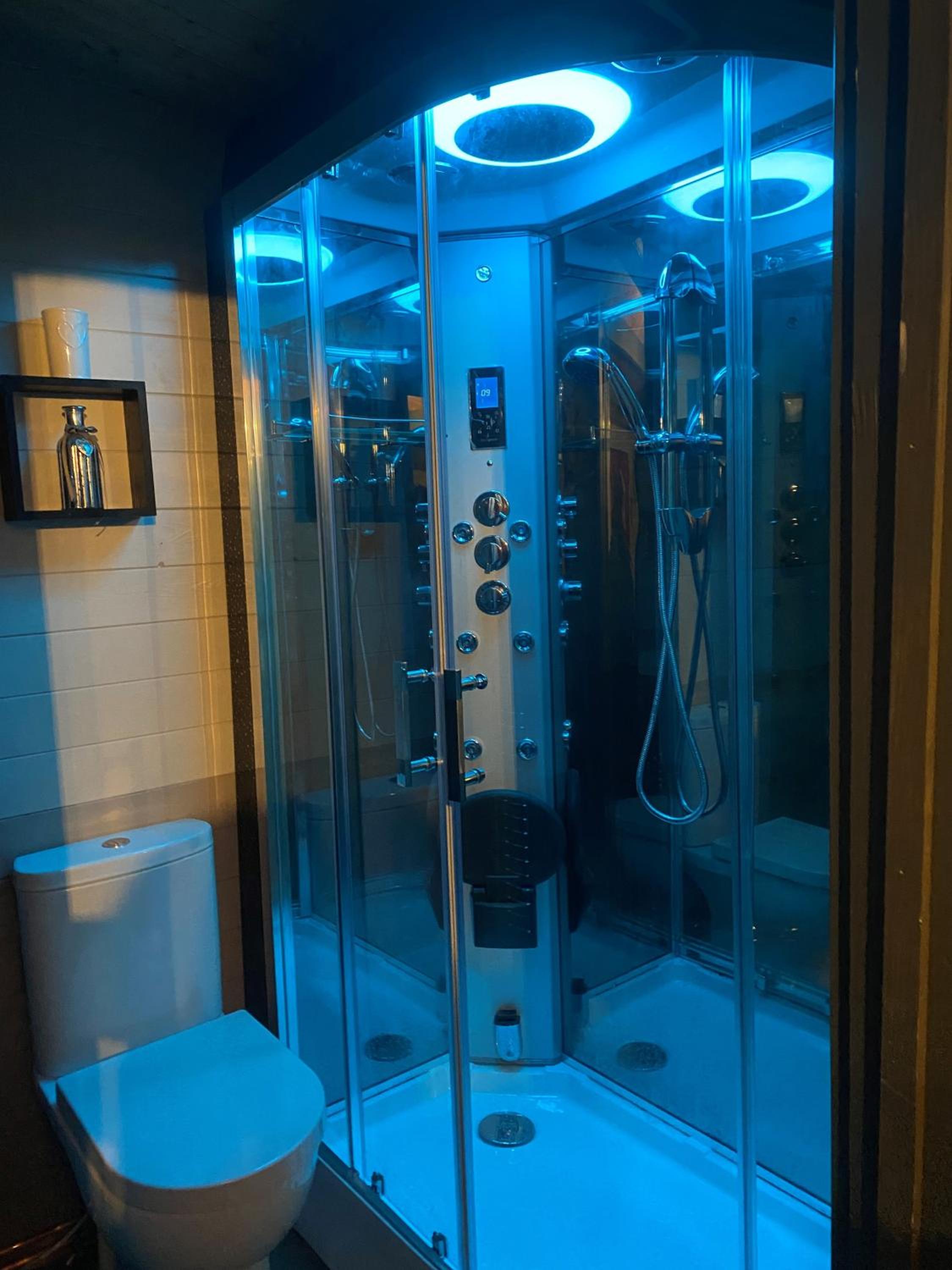 Apartment with Sauna - Photo 10