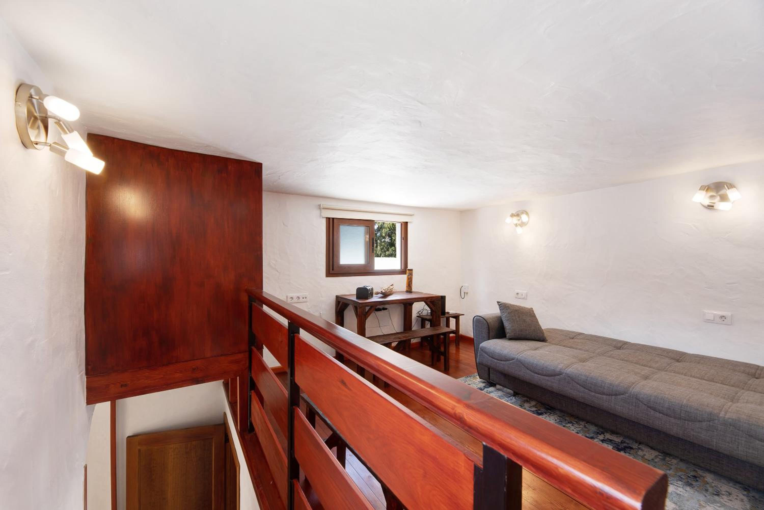 Two-Bedroom Deluxe Apartment with Garden View photo 3