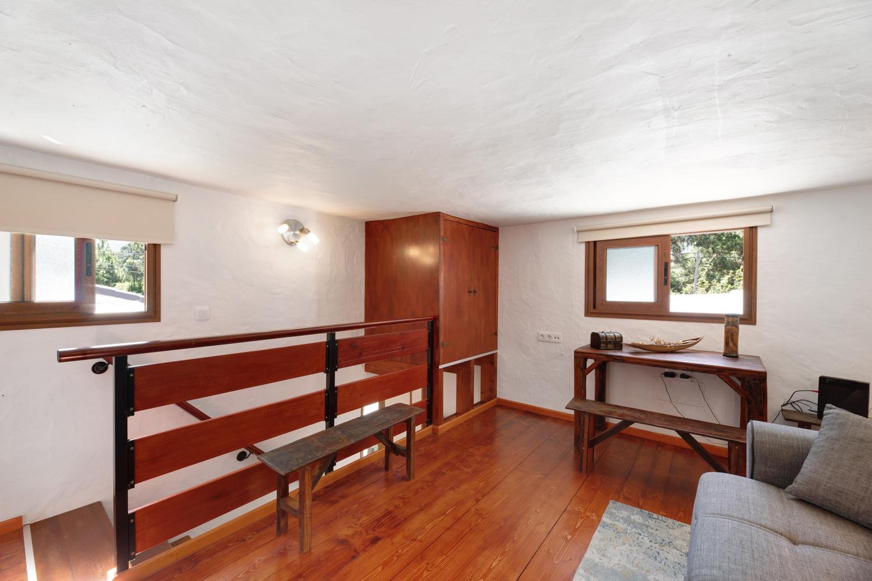 Two-Bedroom Deluxe Apartment with Garden View photo 2