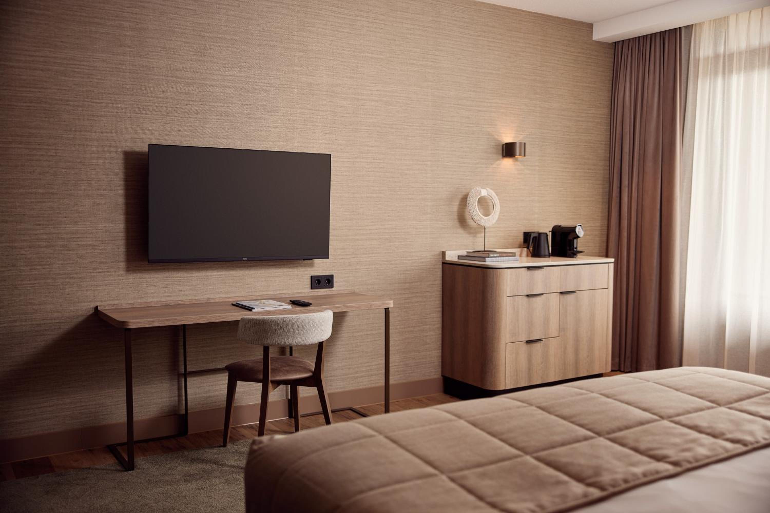 Deluxe Double Room with Garden View