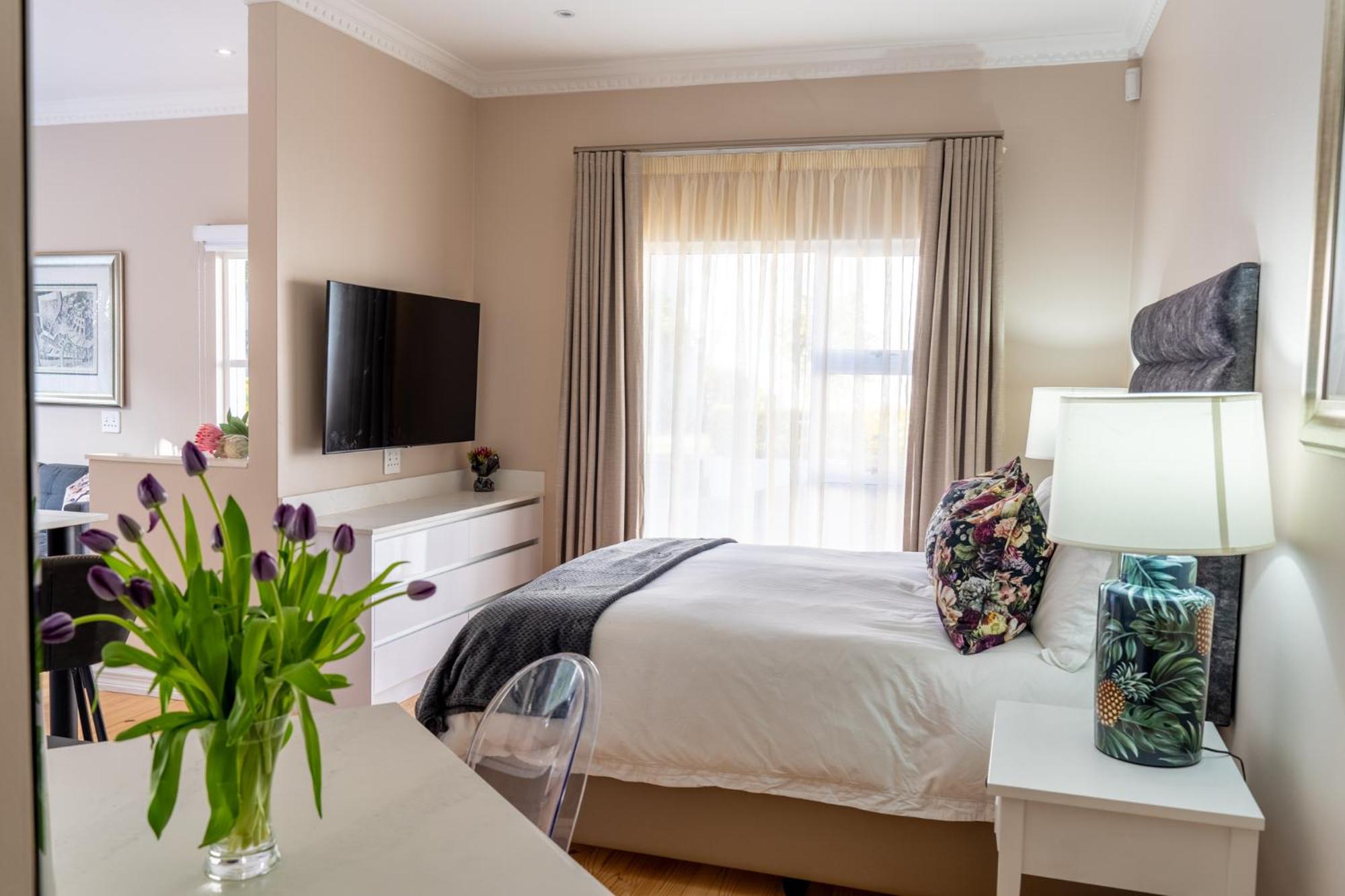 Junior Suite with Balcony photo 2