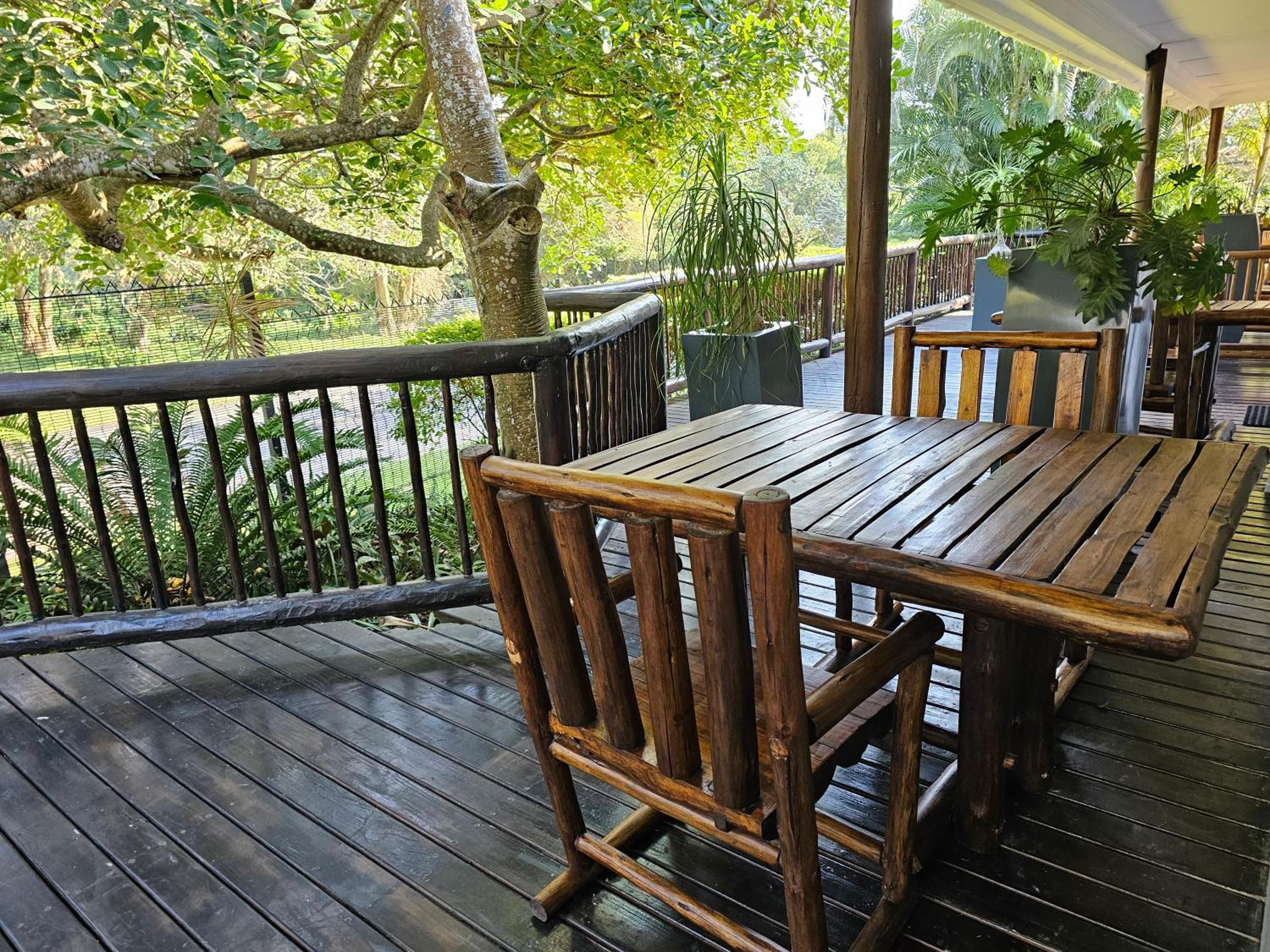 Deluxe Twin/King Forest View Room with Balcony photo 3