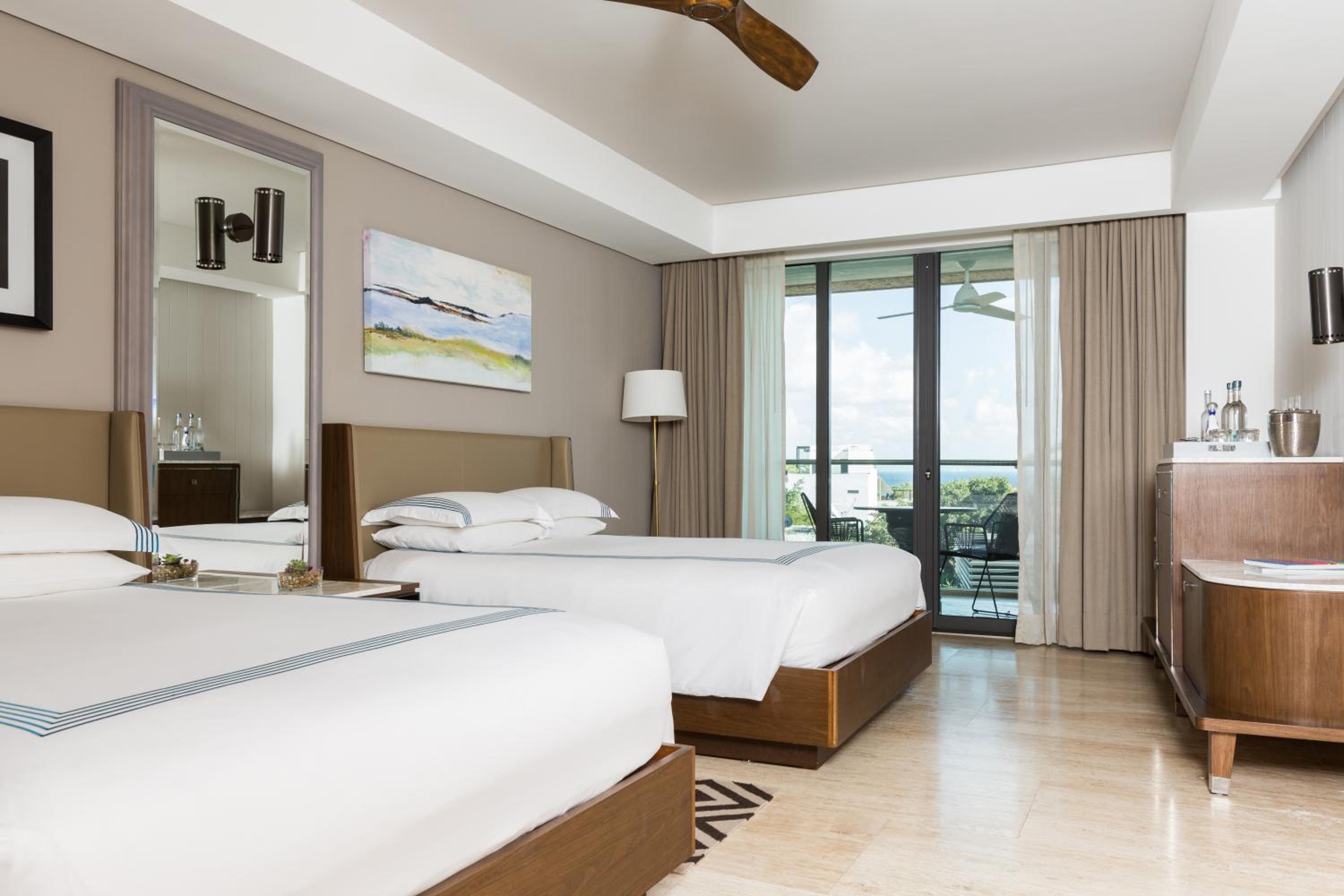 Queen Room with Two Queen Beds and Balcony - Downtown House