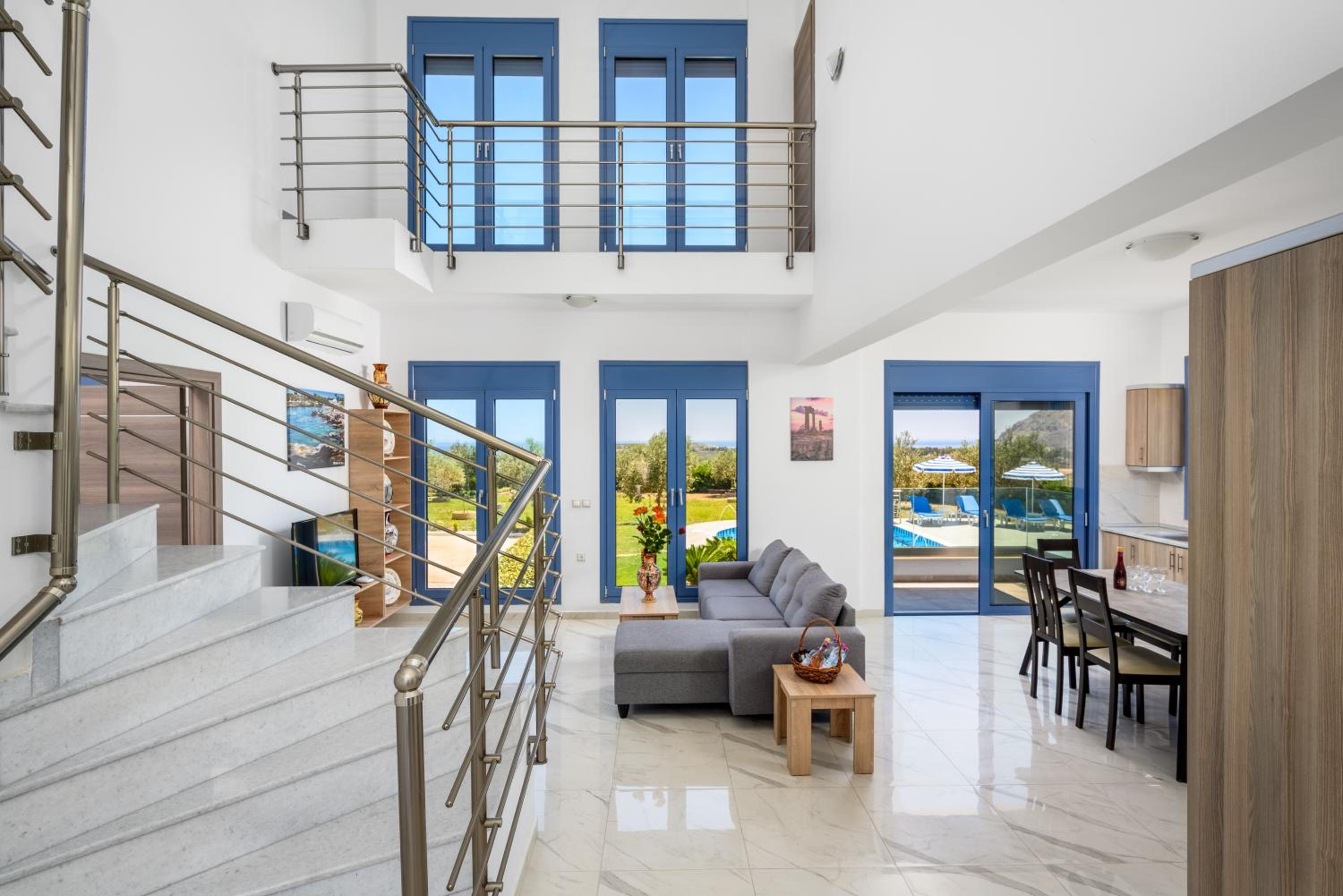 Superior Suite 5 Bedroom with Private Pool and Mountain View photo 3