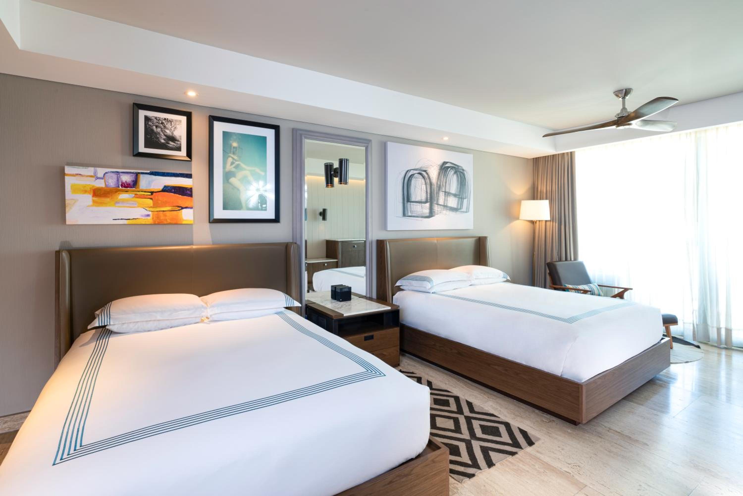 Queen Room with Two Queen Beds and Balcony - Downtown House