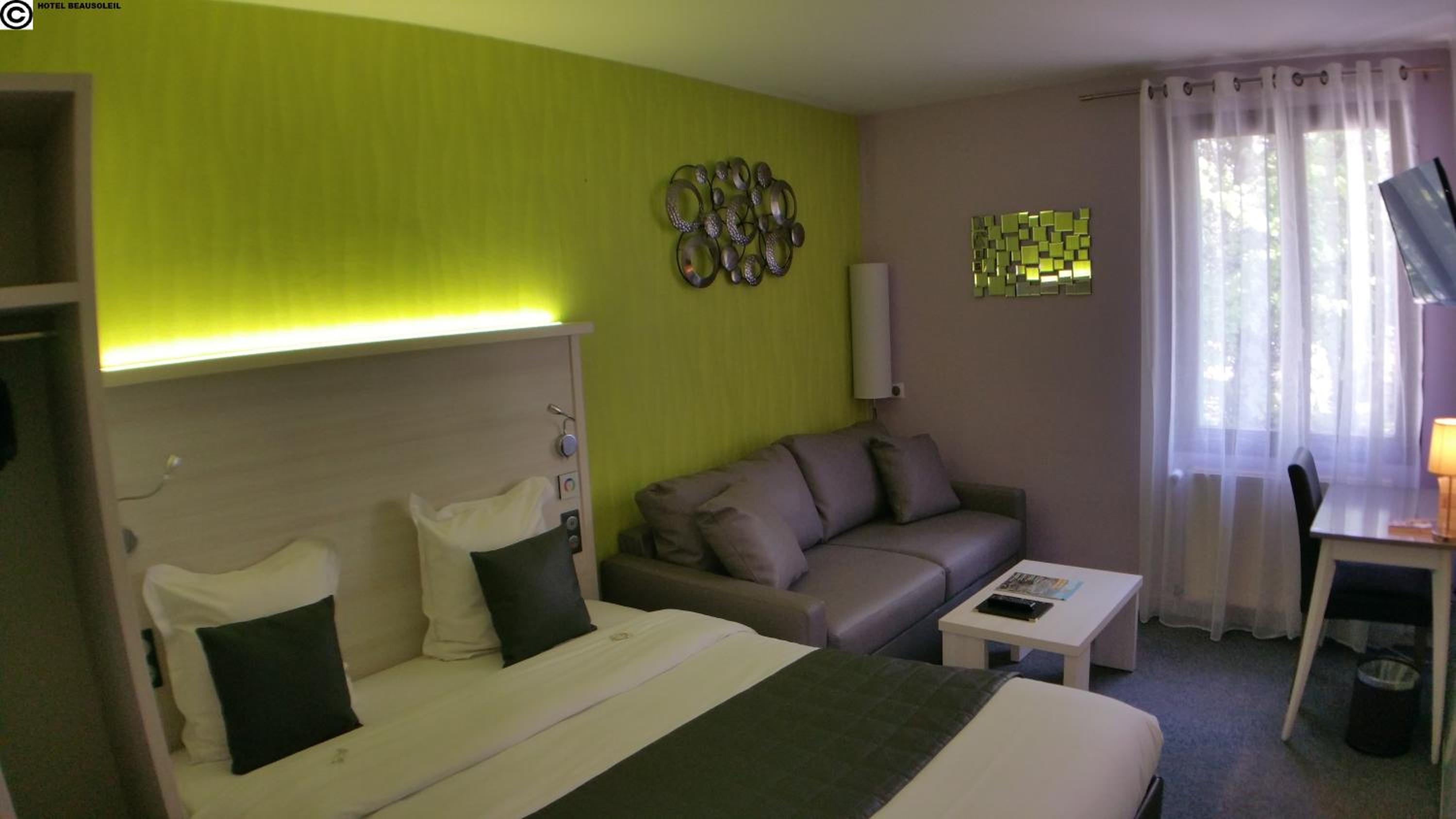 Large Double Room photo 2