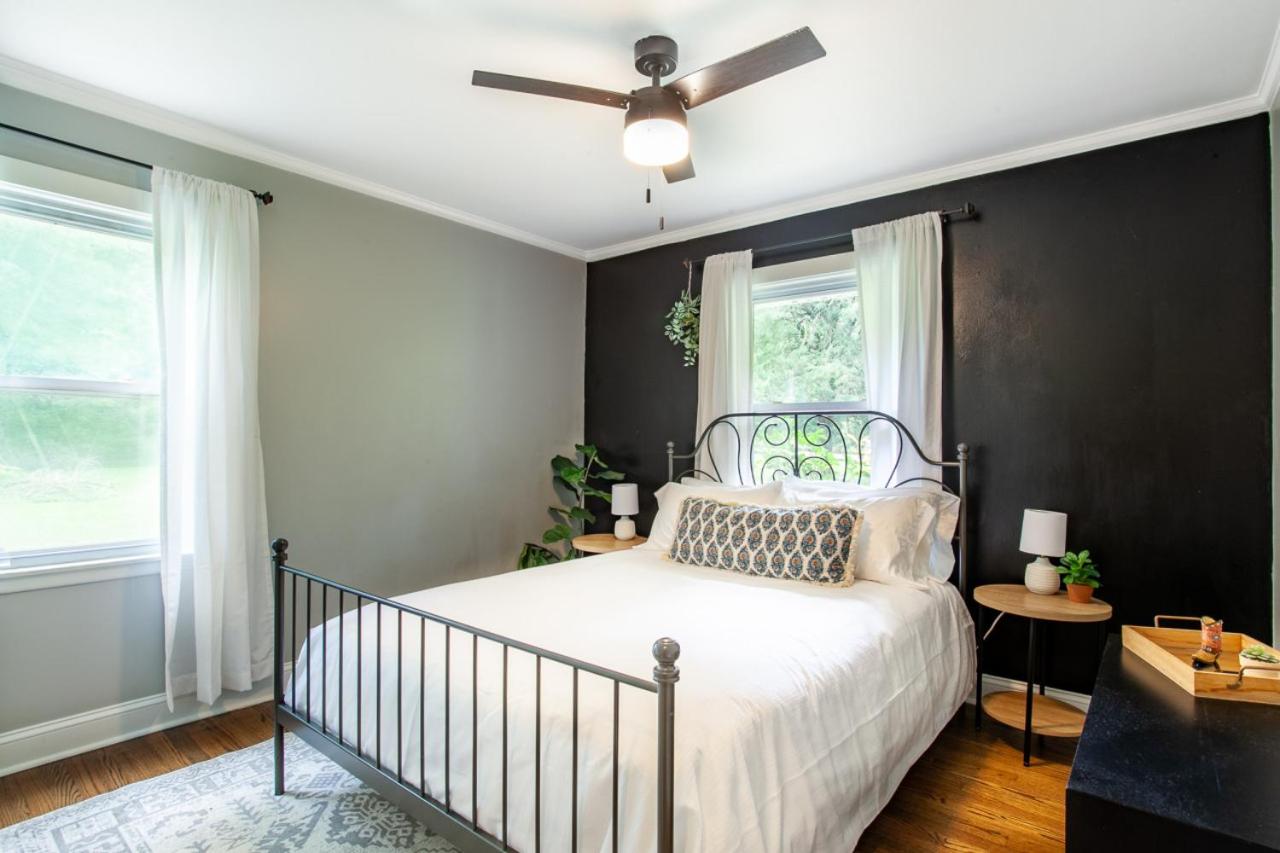 Three-Bedroom House photo 1