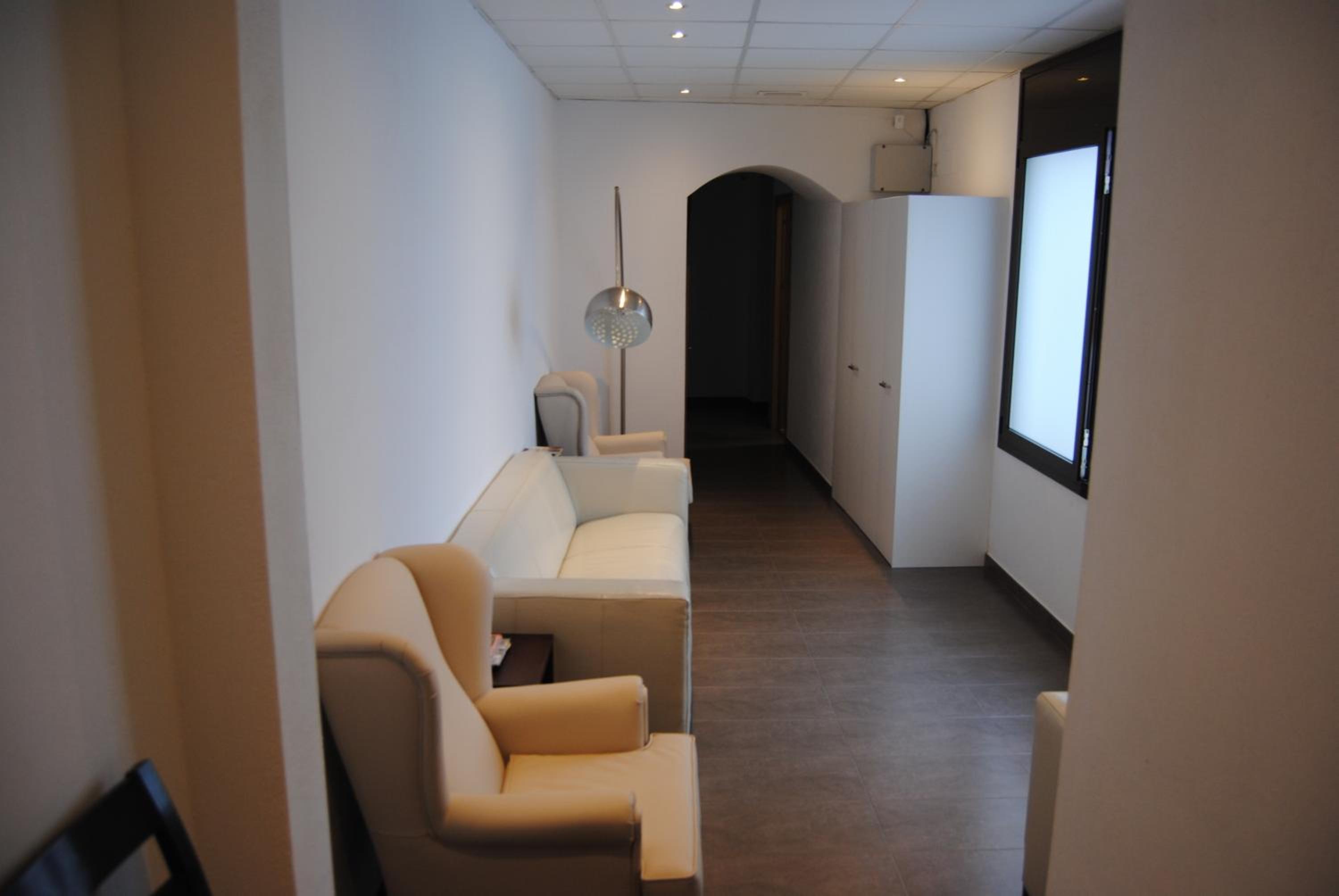 Interior Double Room - Photo 9