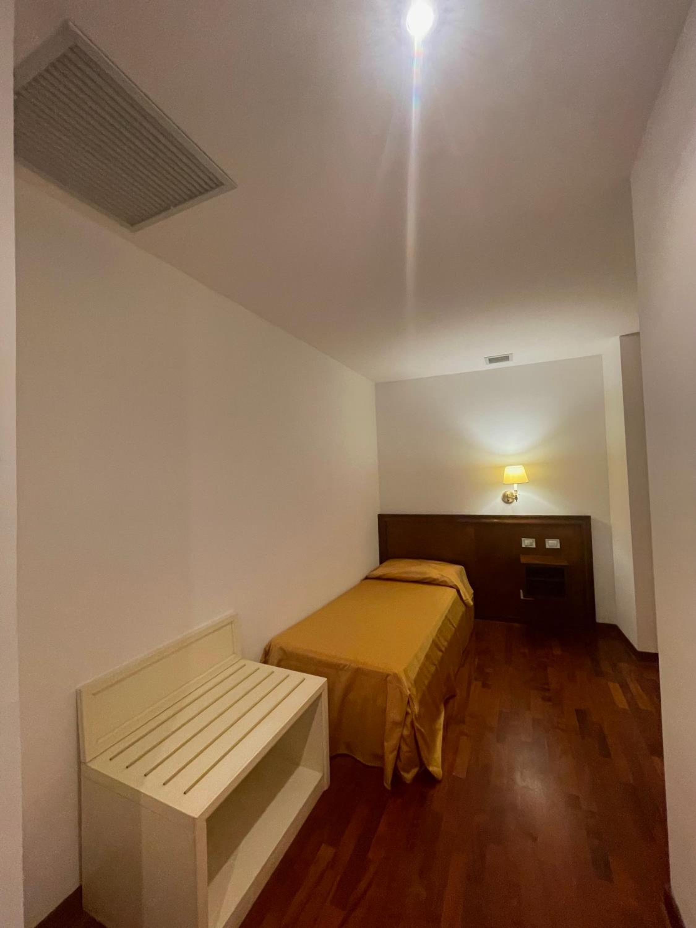 Triple Room - Photo 4