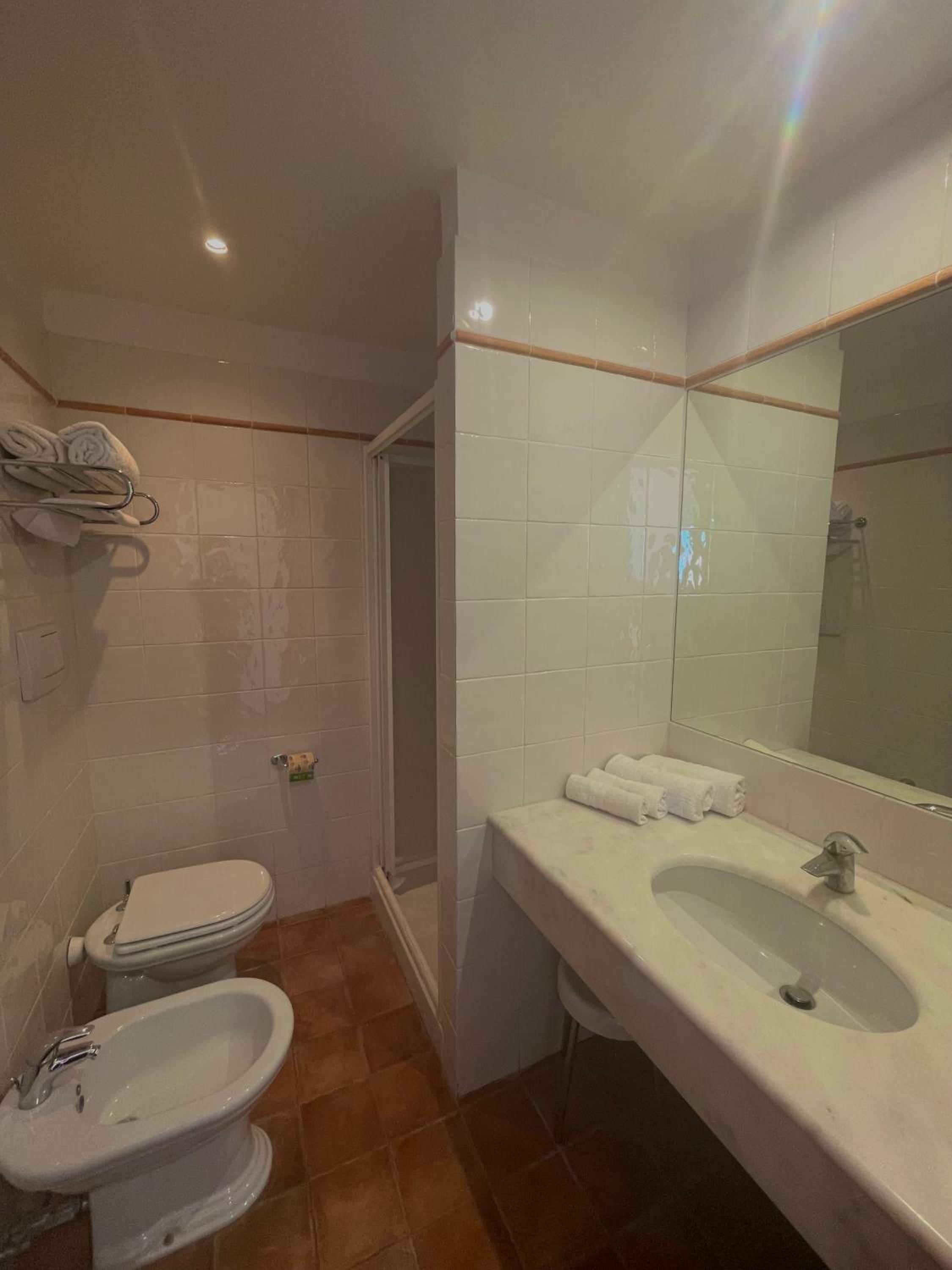 Double Room - Photo 4