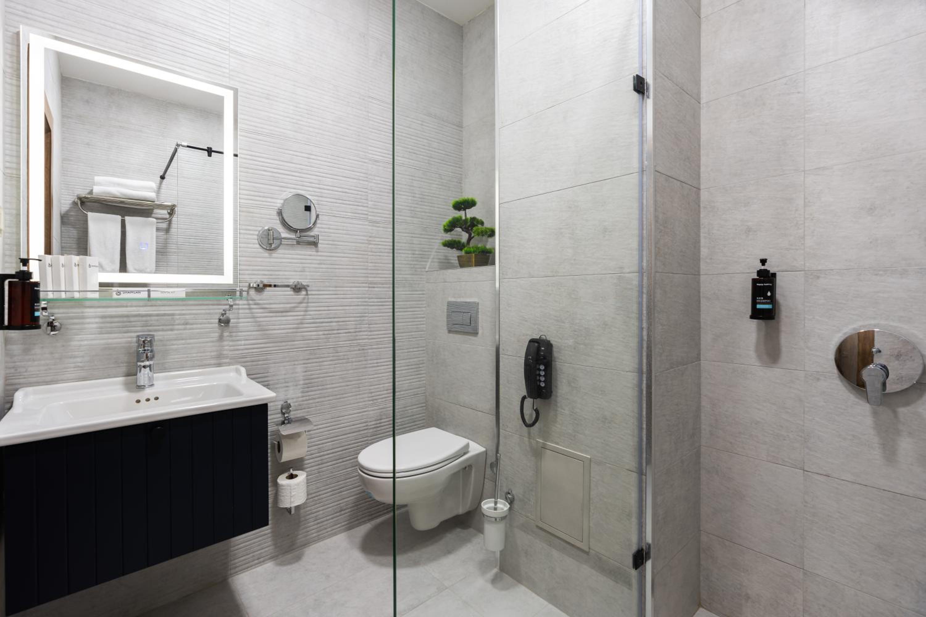 Double or Twin Room - Photo 15