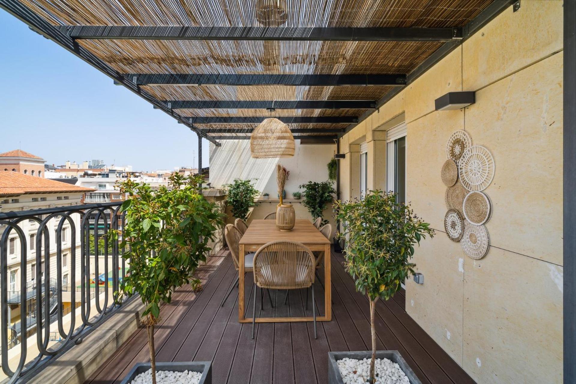 Three-Bedroom Apartment with Terrace photo 3
