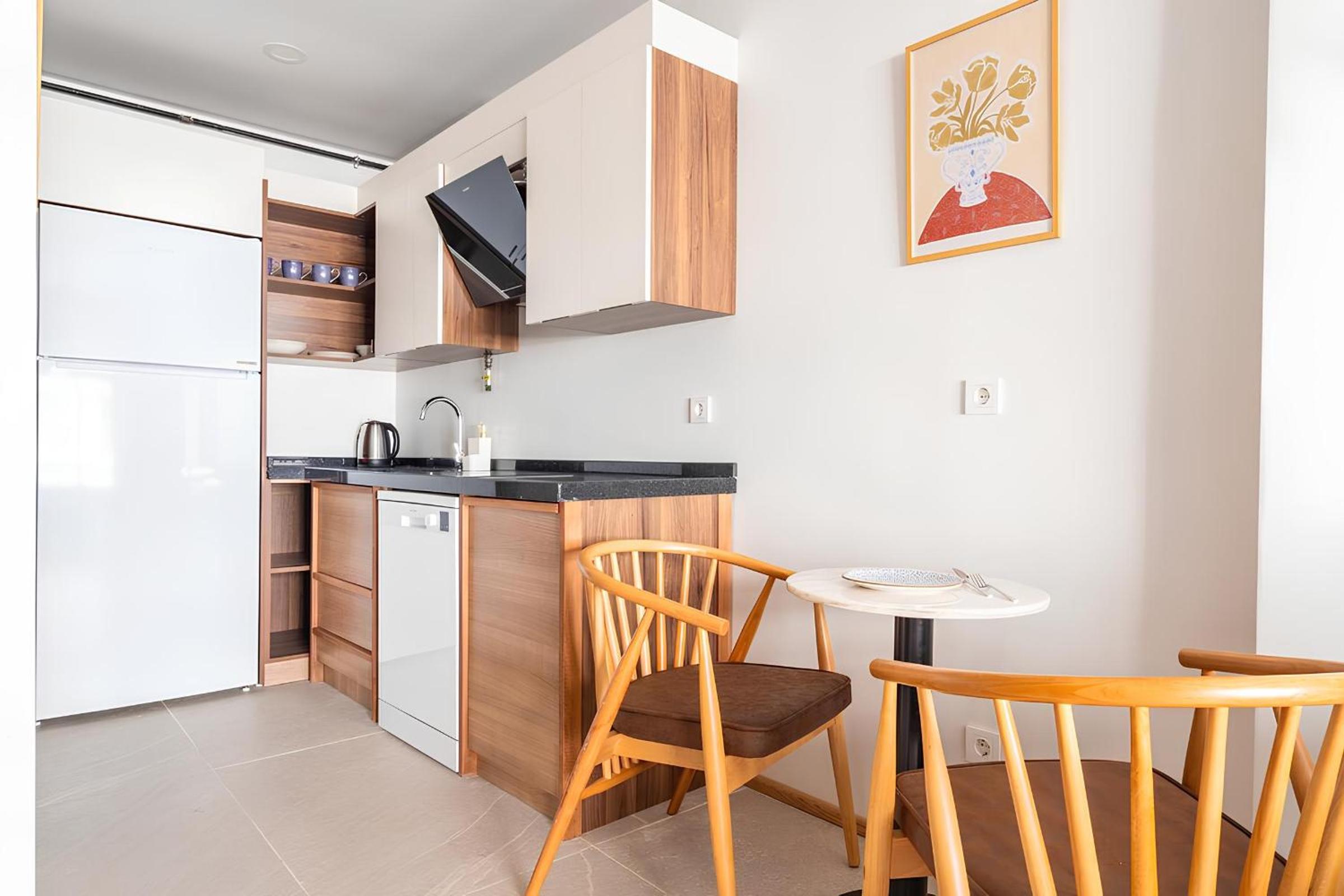 One-Bedroom Apartment photo 2