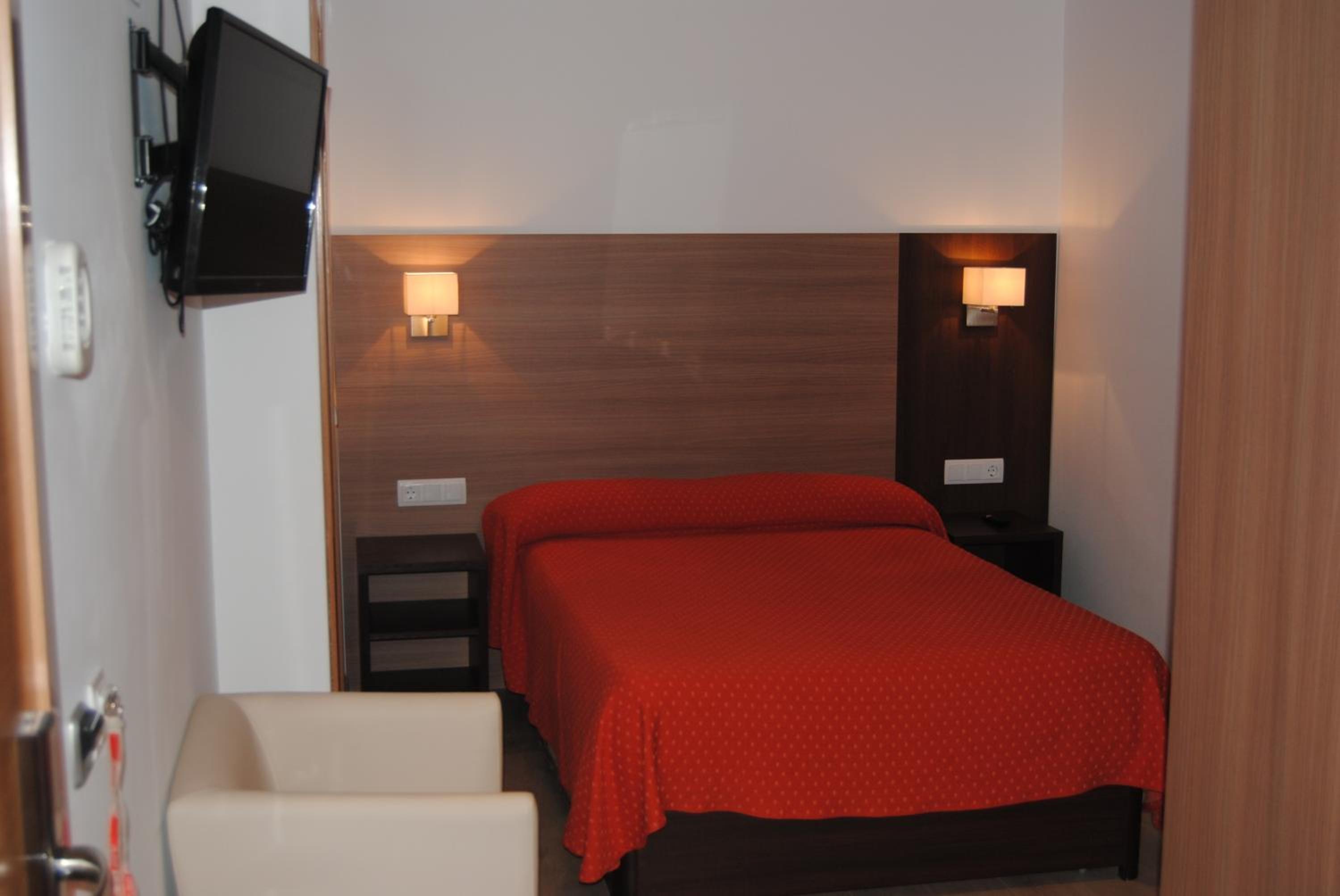 Interior Double Room - Photo 11