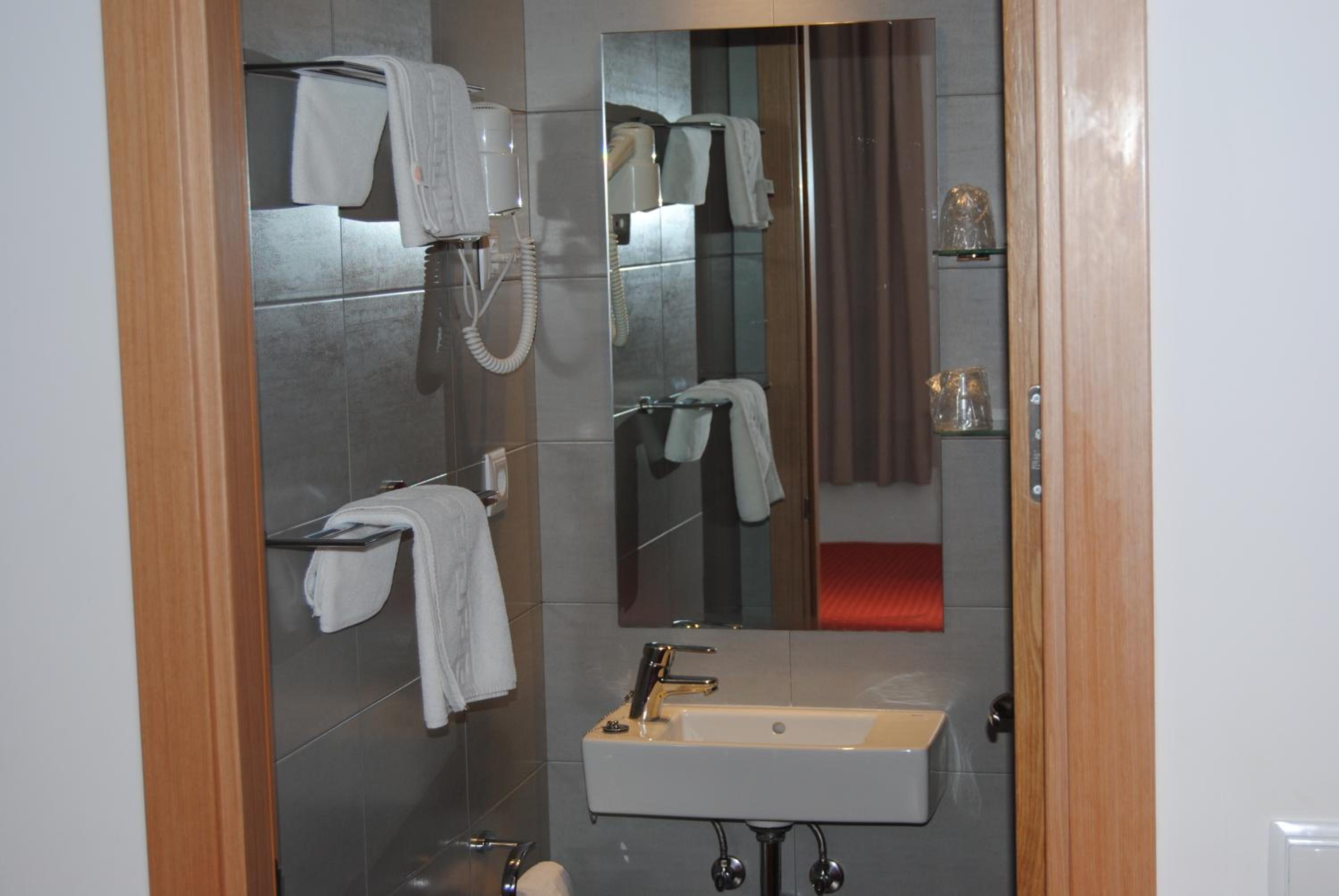 Interior Double Room - Photo 6
