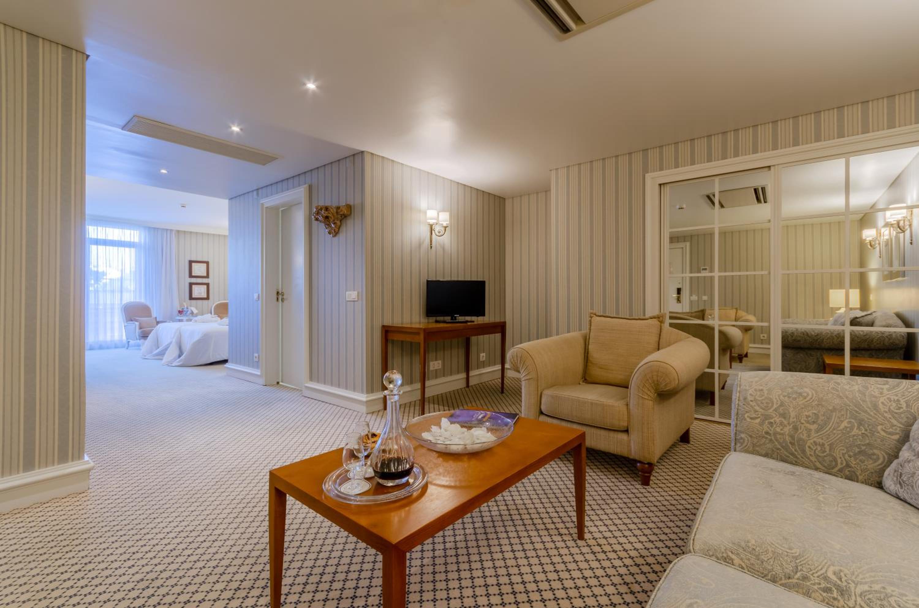 Junior Suite - Photo 8