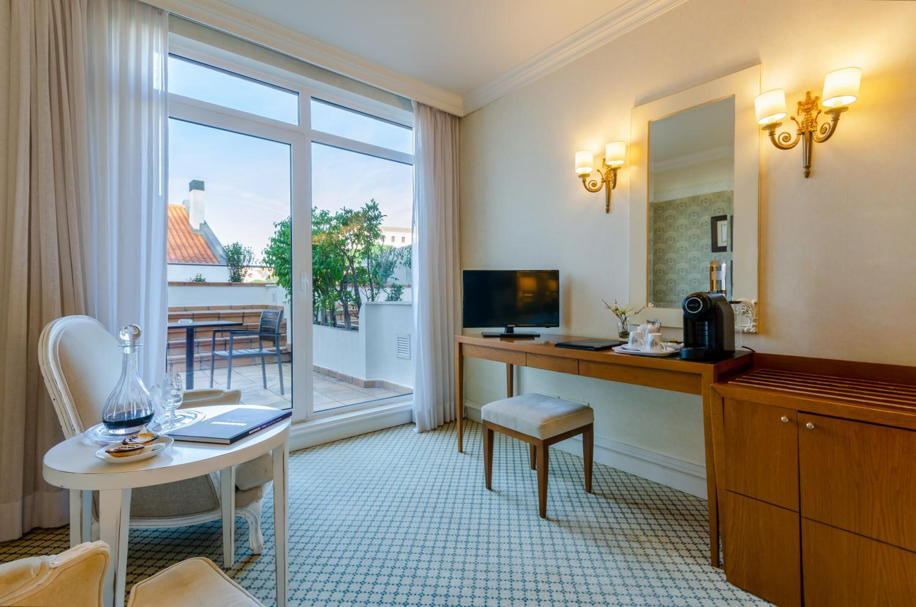 Superior Double Room with Terrace - Photo 1
