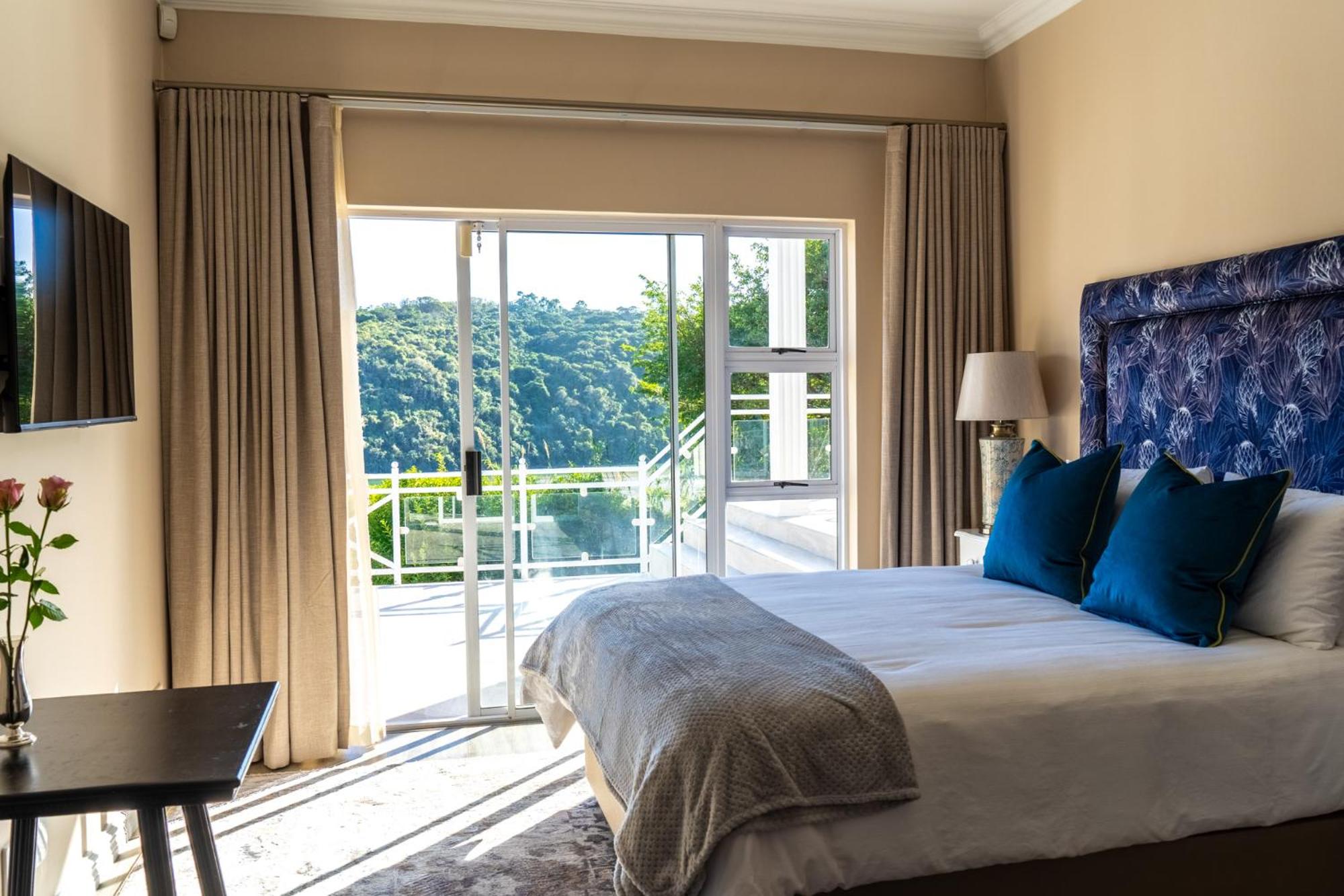 Queen Room with Balcony