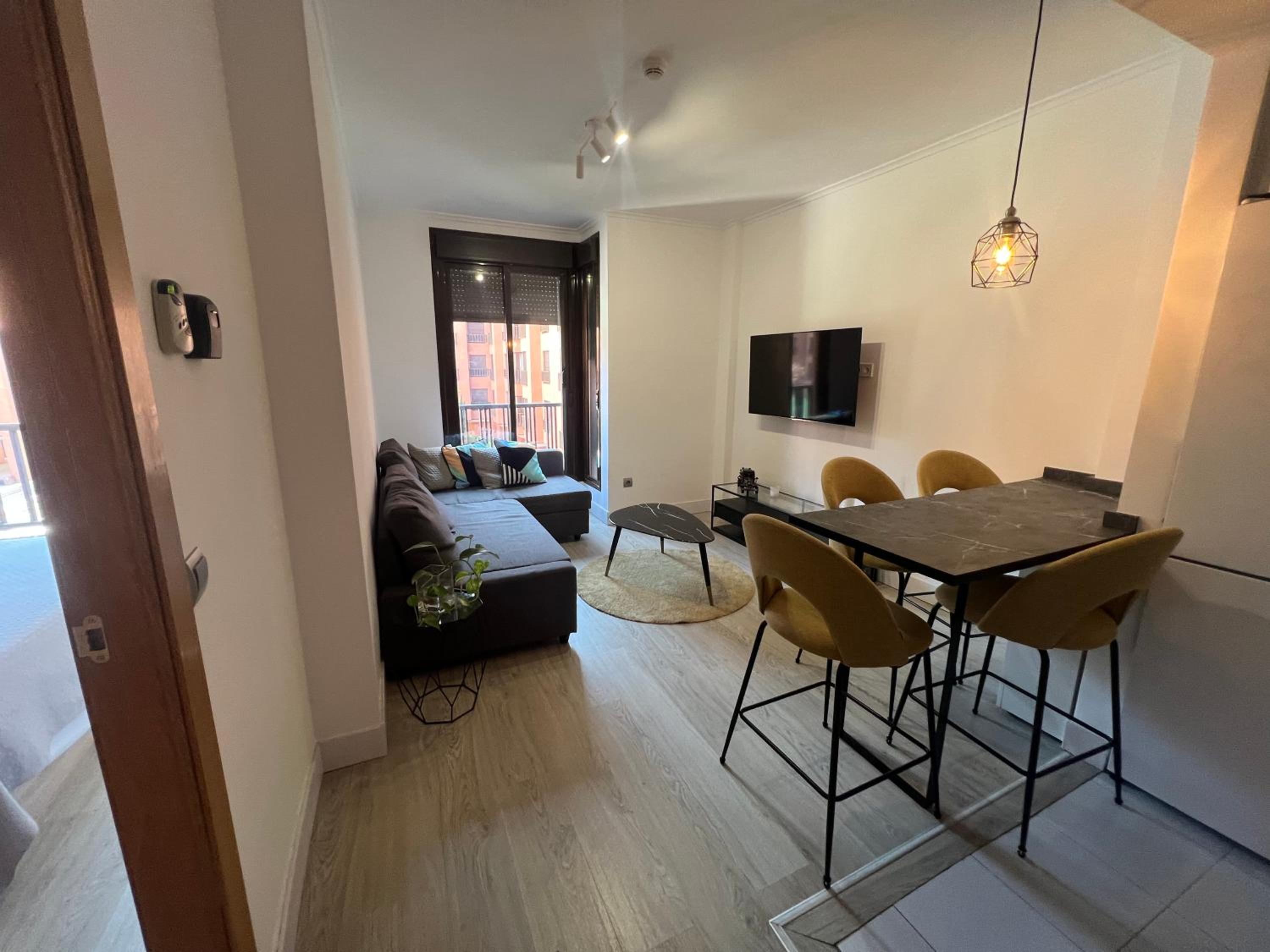 One-Bedroom Apartment